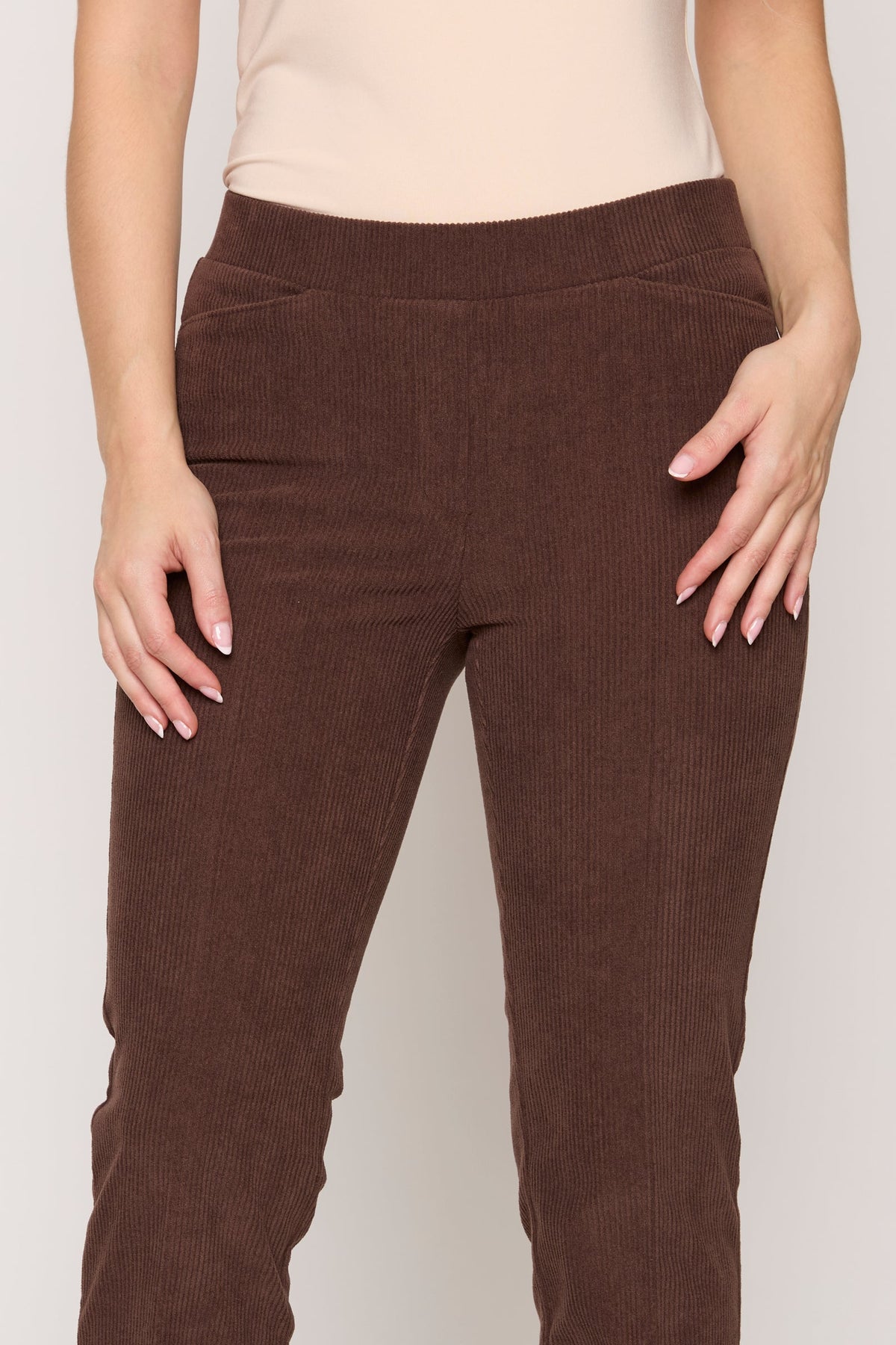 #Color_BROWN