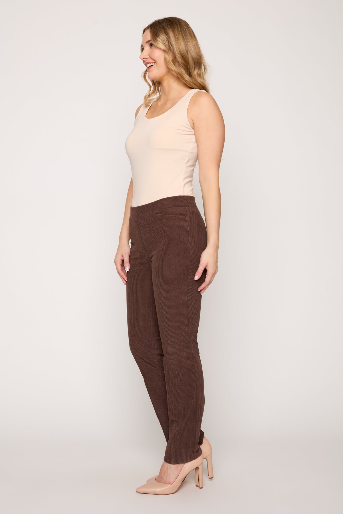 #Color_BROWN