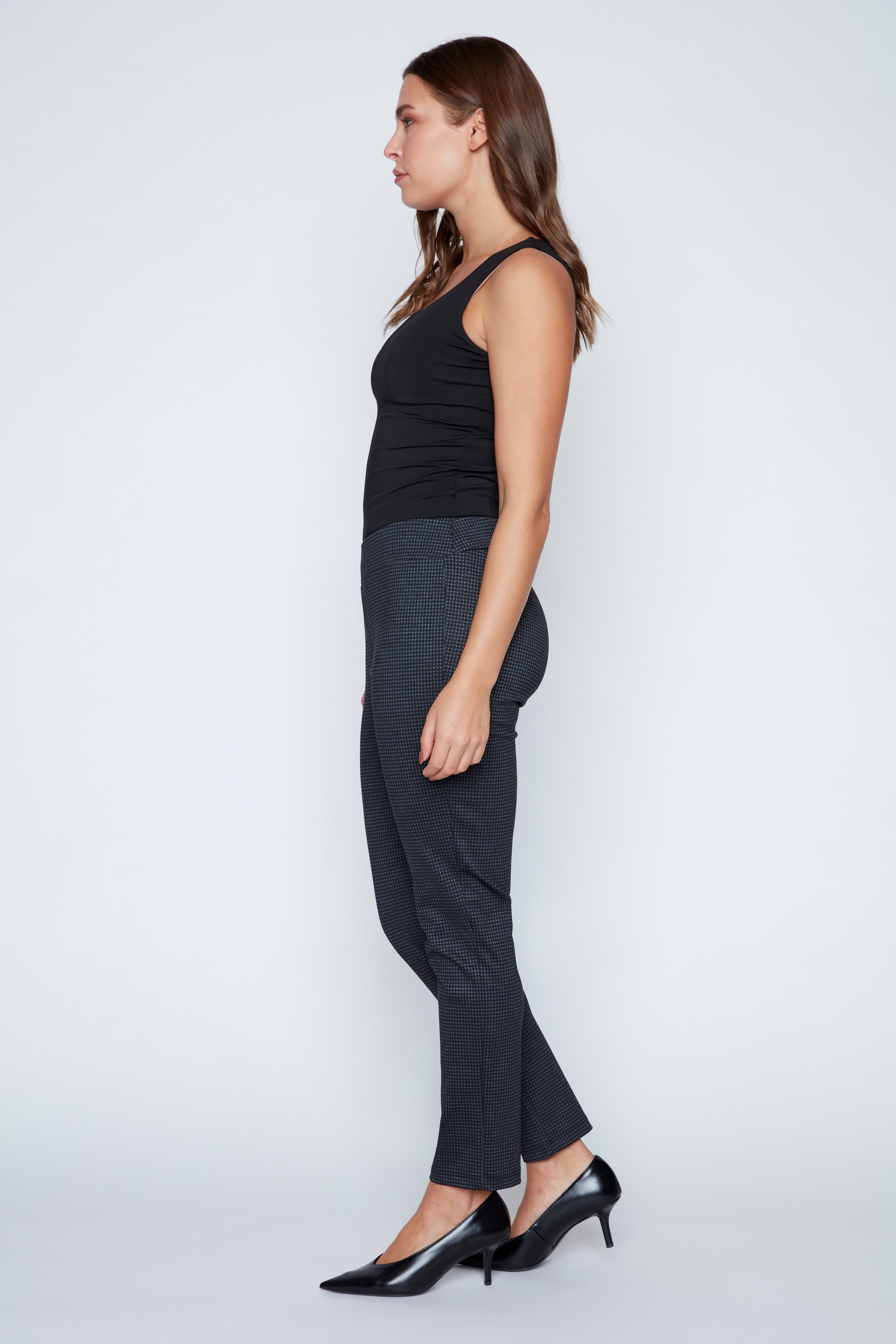 Slim leg houndstooth print pant