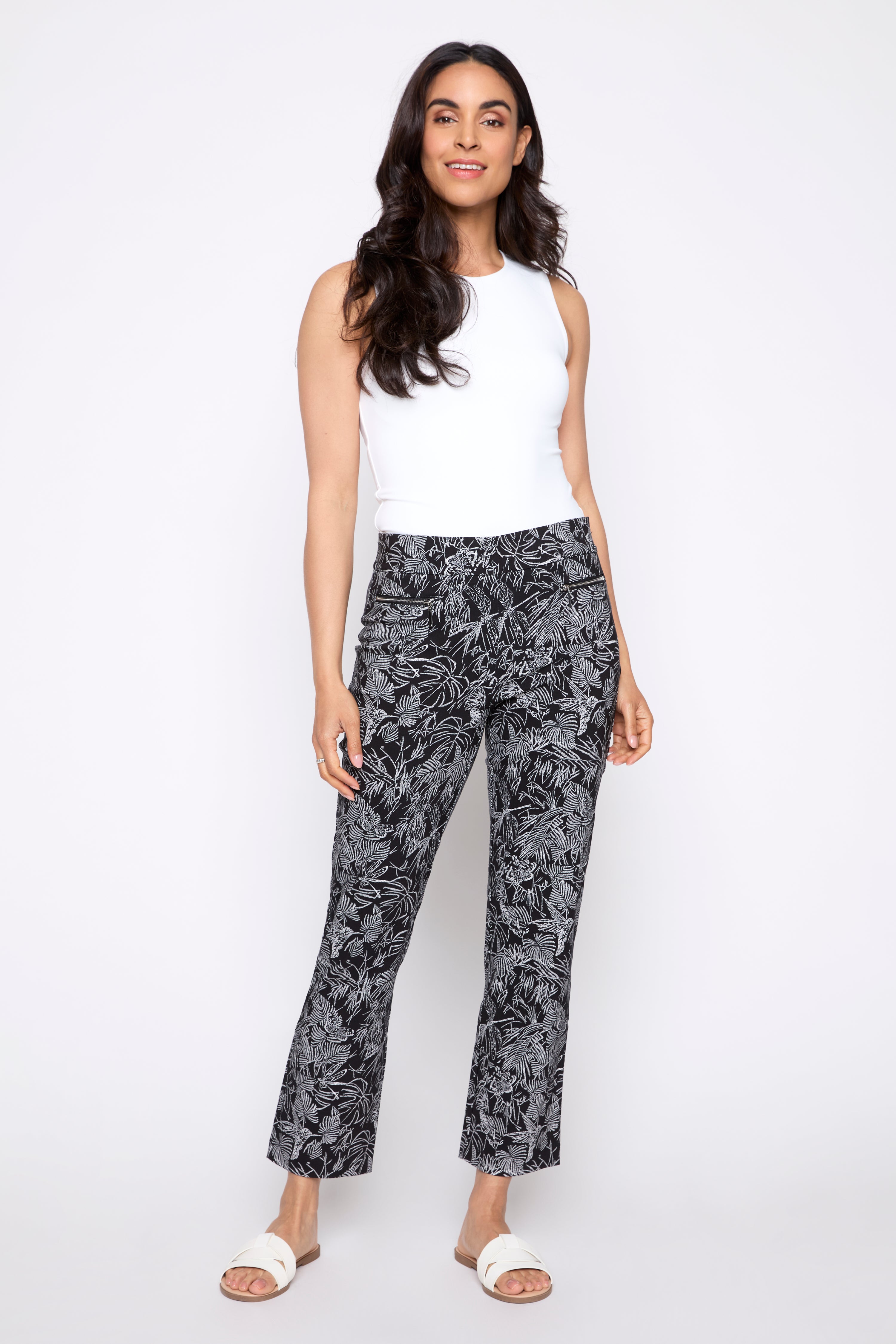 Le pantalon à imprimé tropical