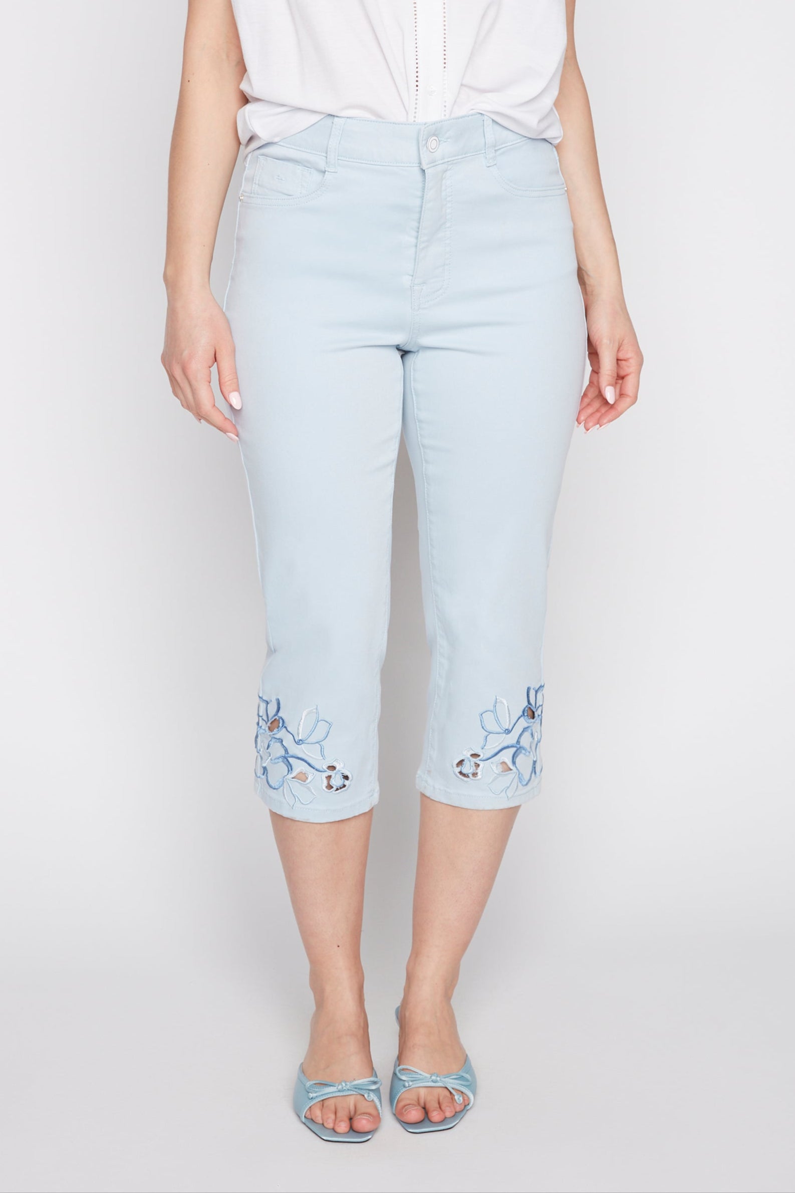 Sophia embroidery hem denim capri