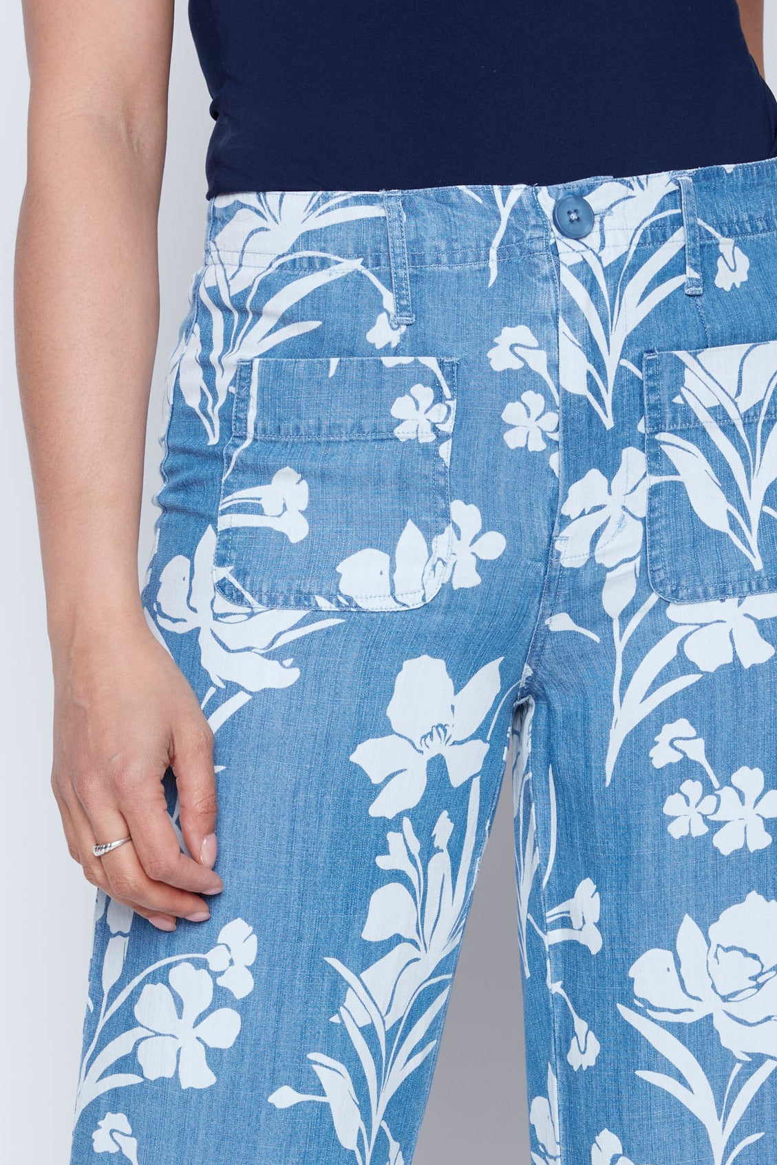 Le capri fleuri à jambes larges