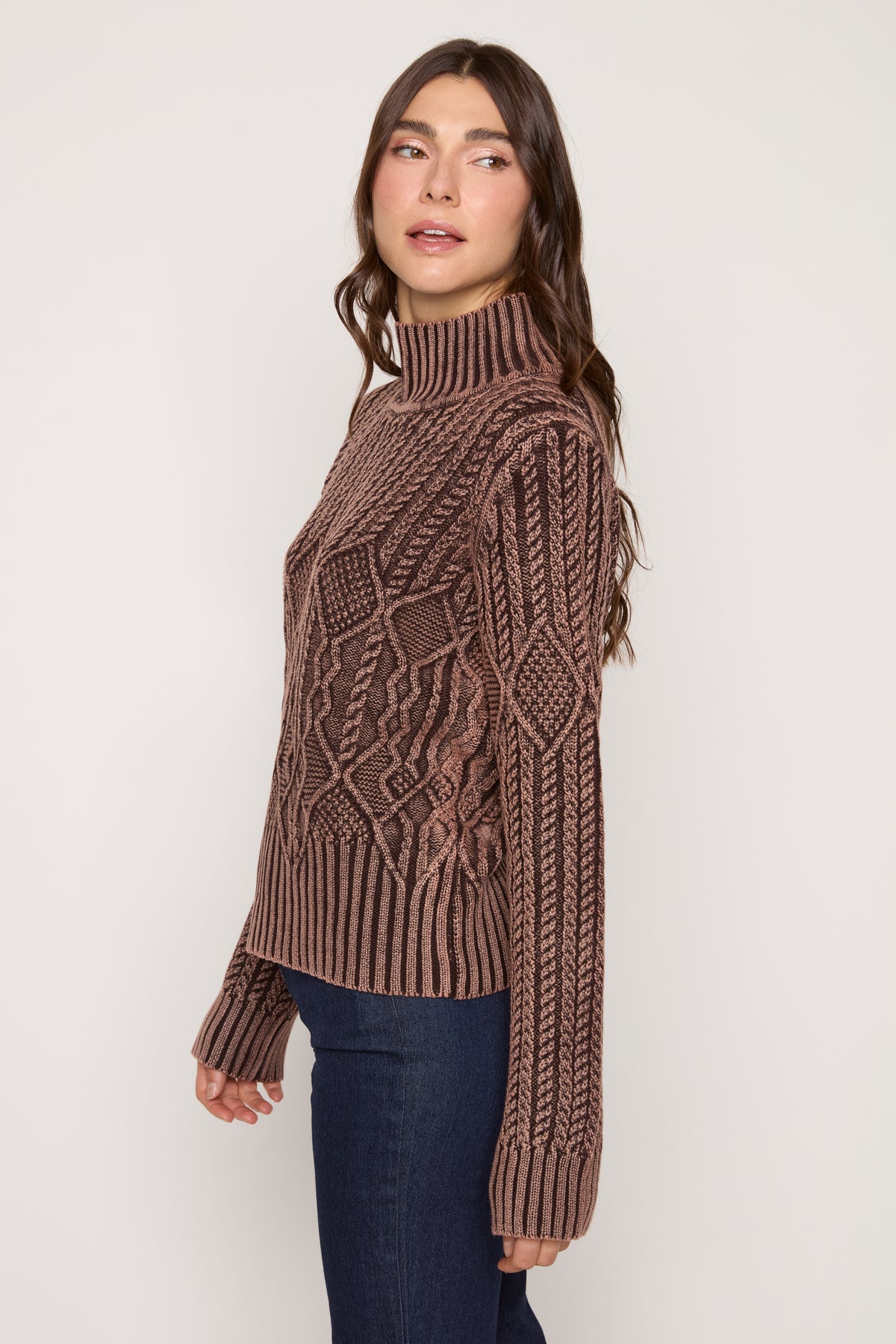 #Color_BROWN
