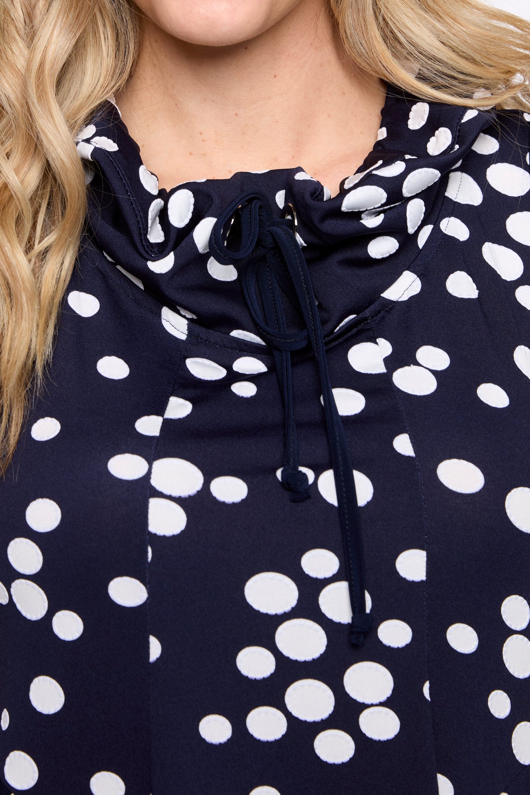 La tunique à motif de pois