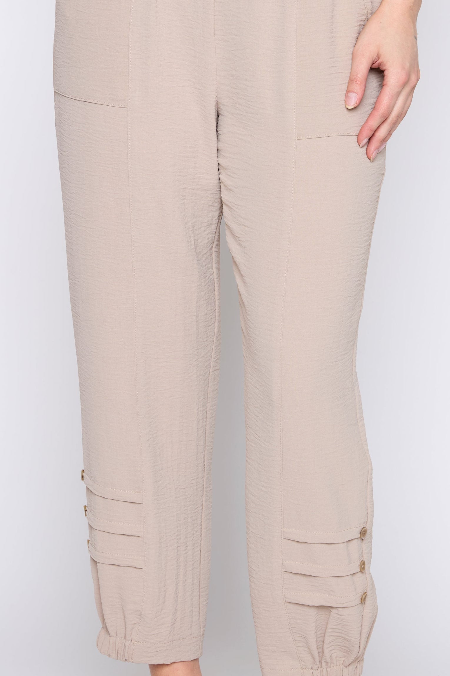 Air flow pull on pant