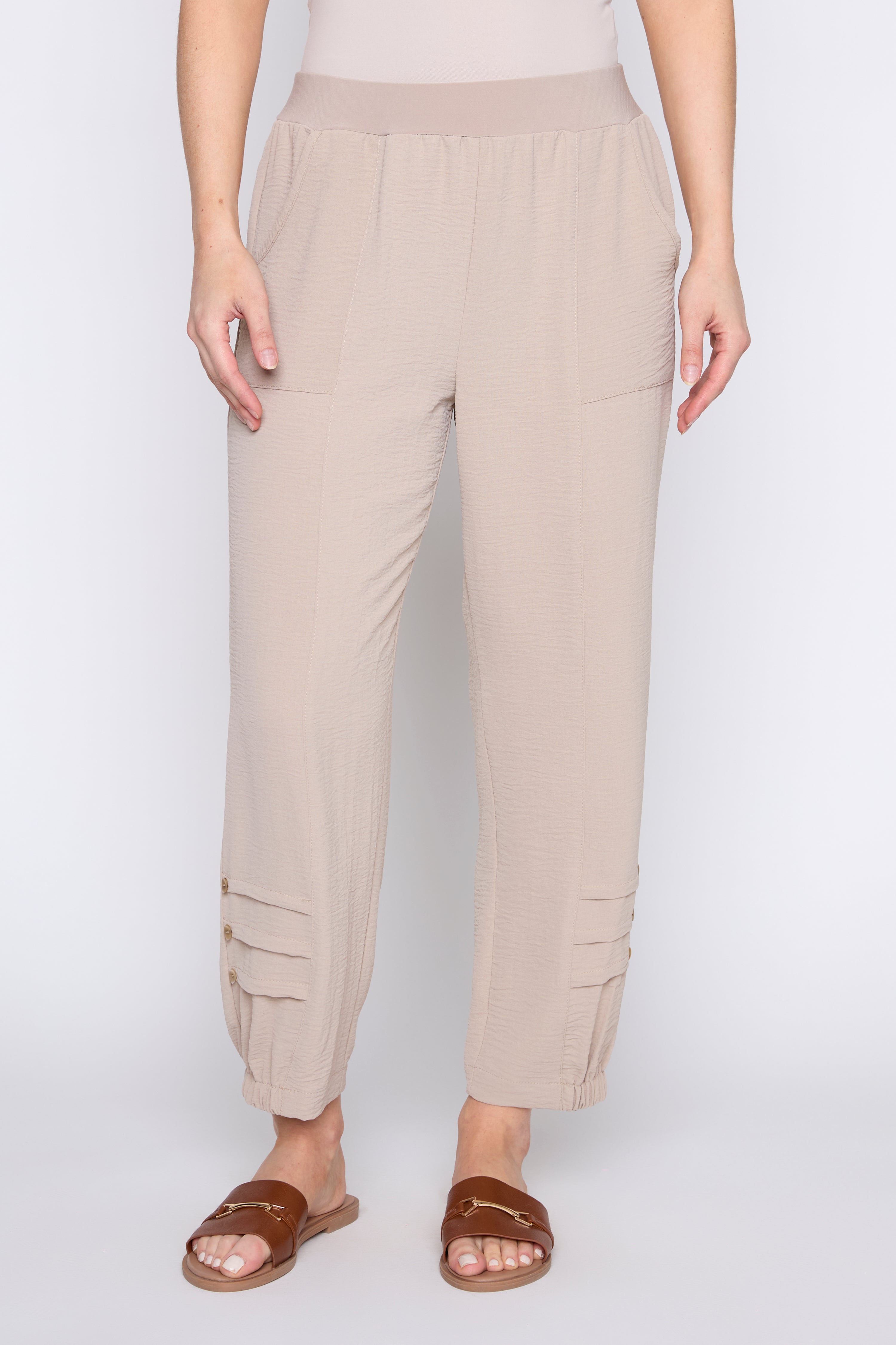 Air flow pull on pant