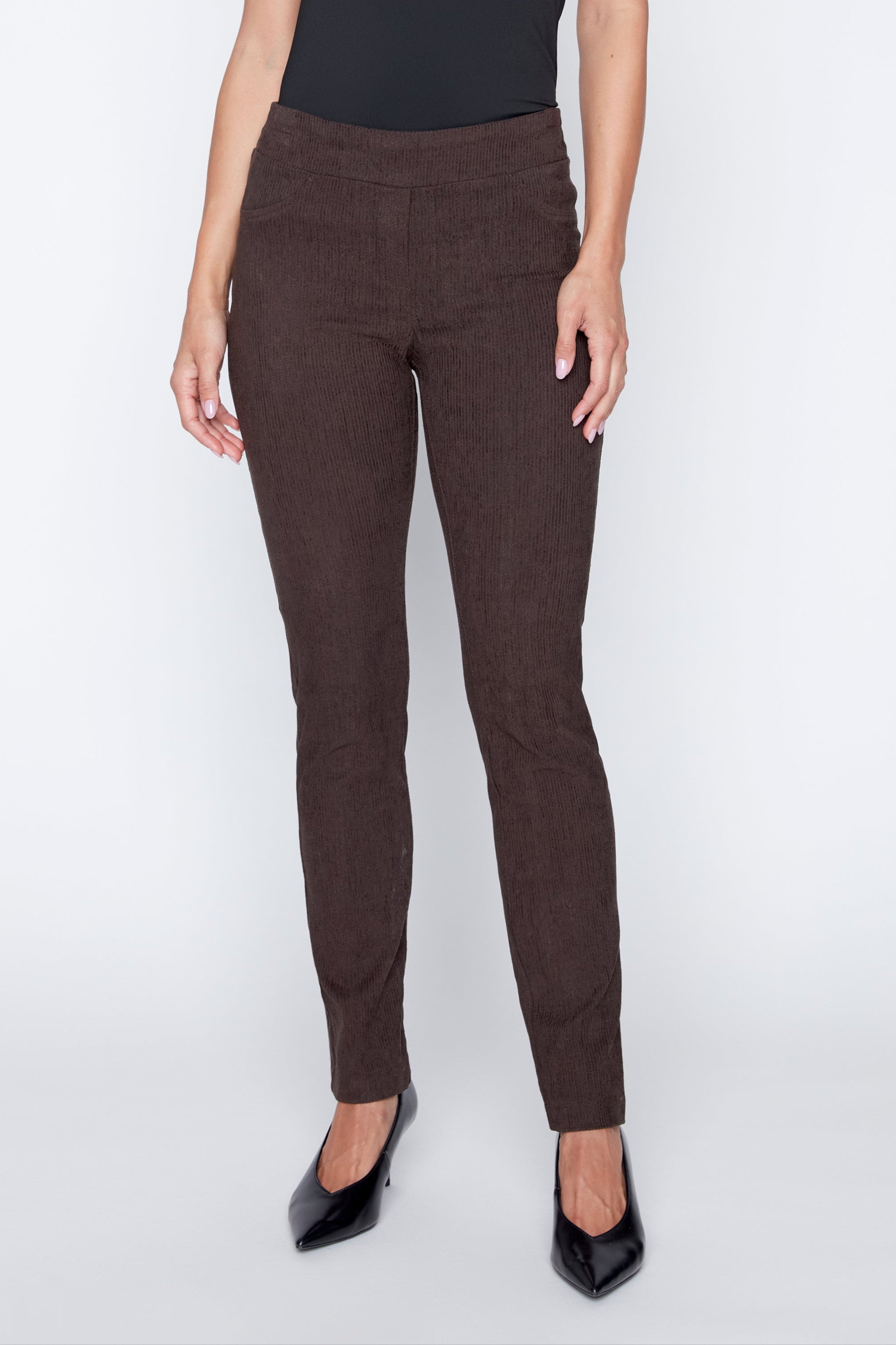Le pantalon en velours côtelé à enfiler
