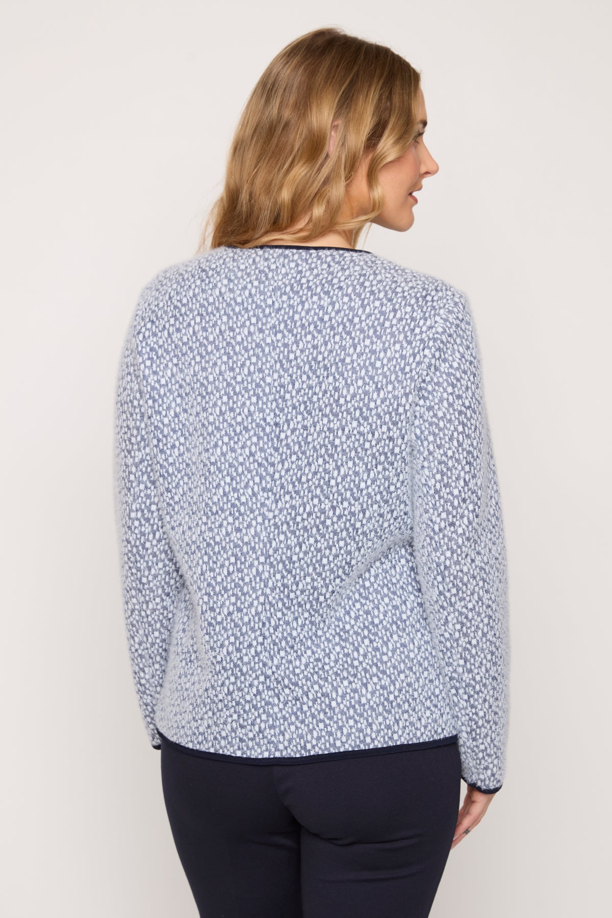 #Color_NAVY WHITE