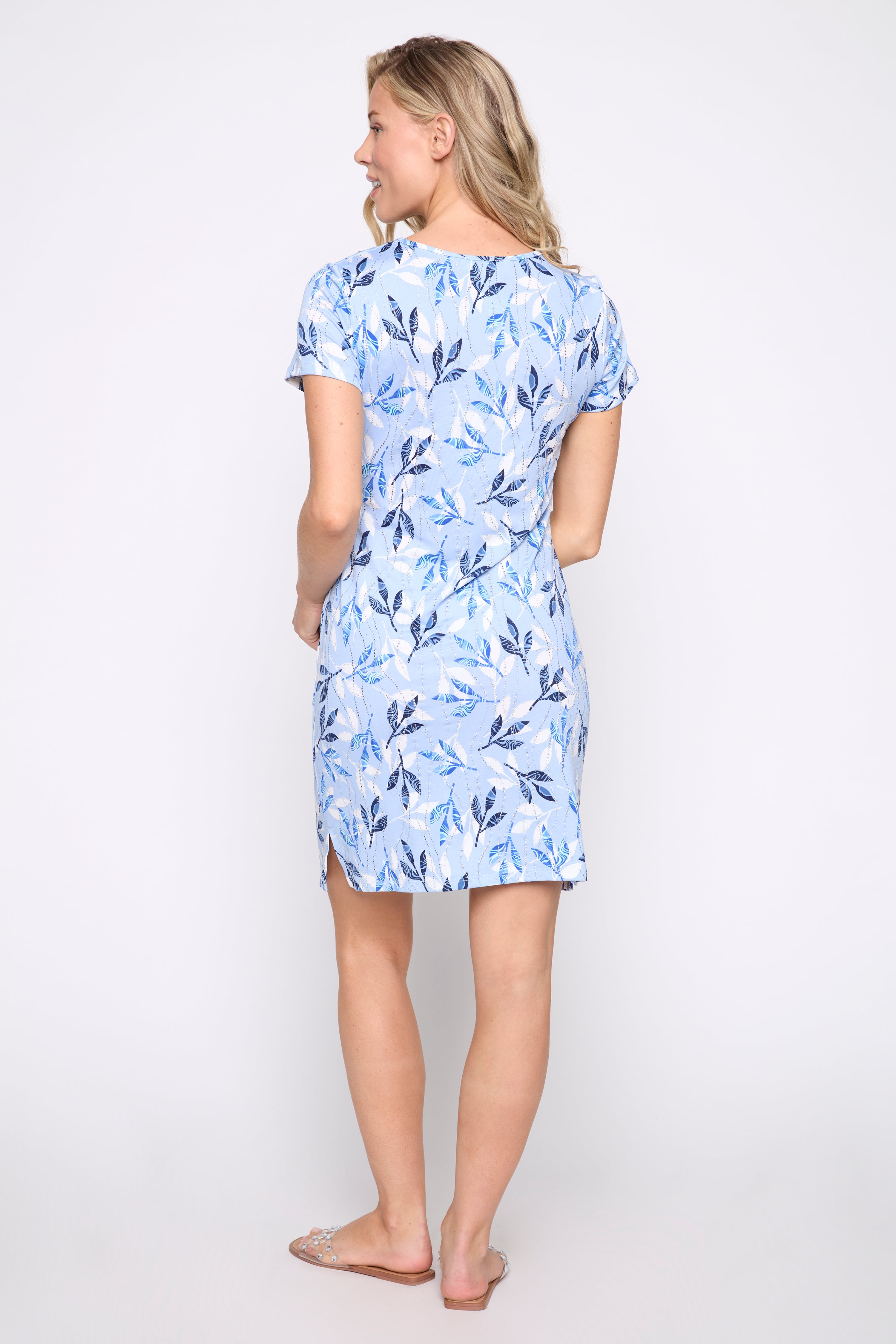 La robe à imprimé floral nouée sur le devant