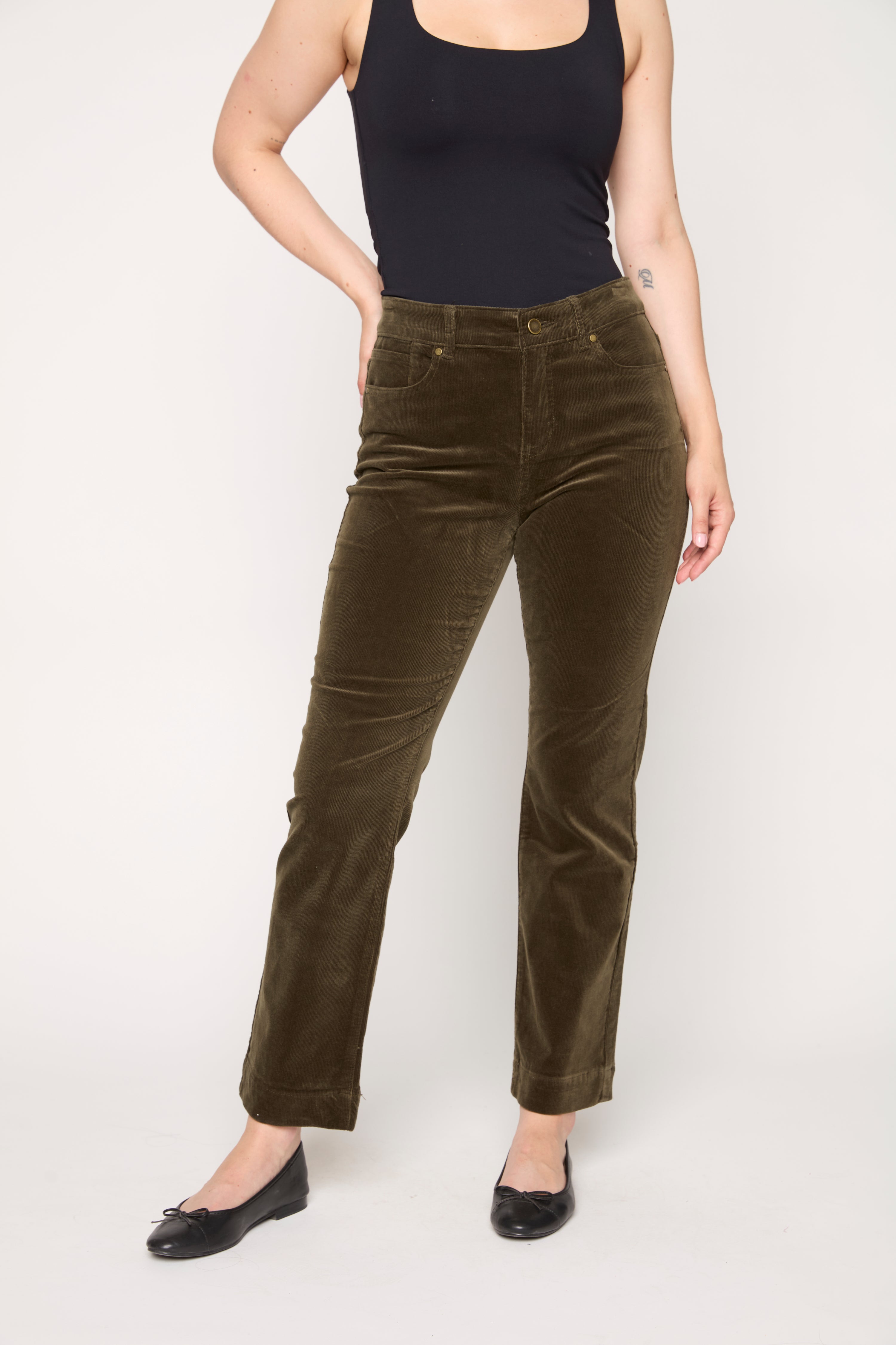 #Color_KHAKI