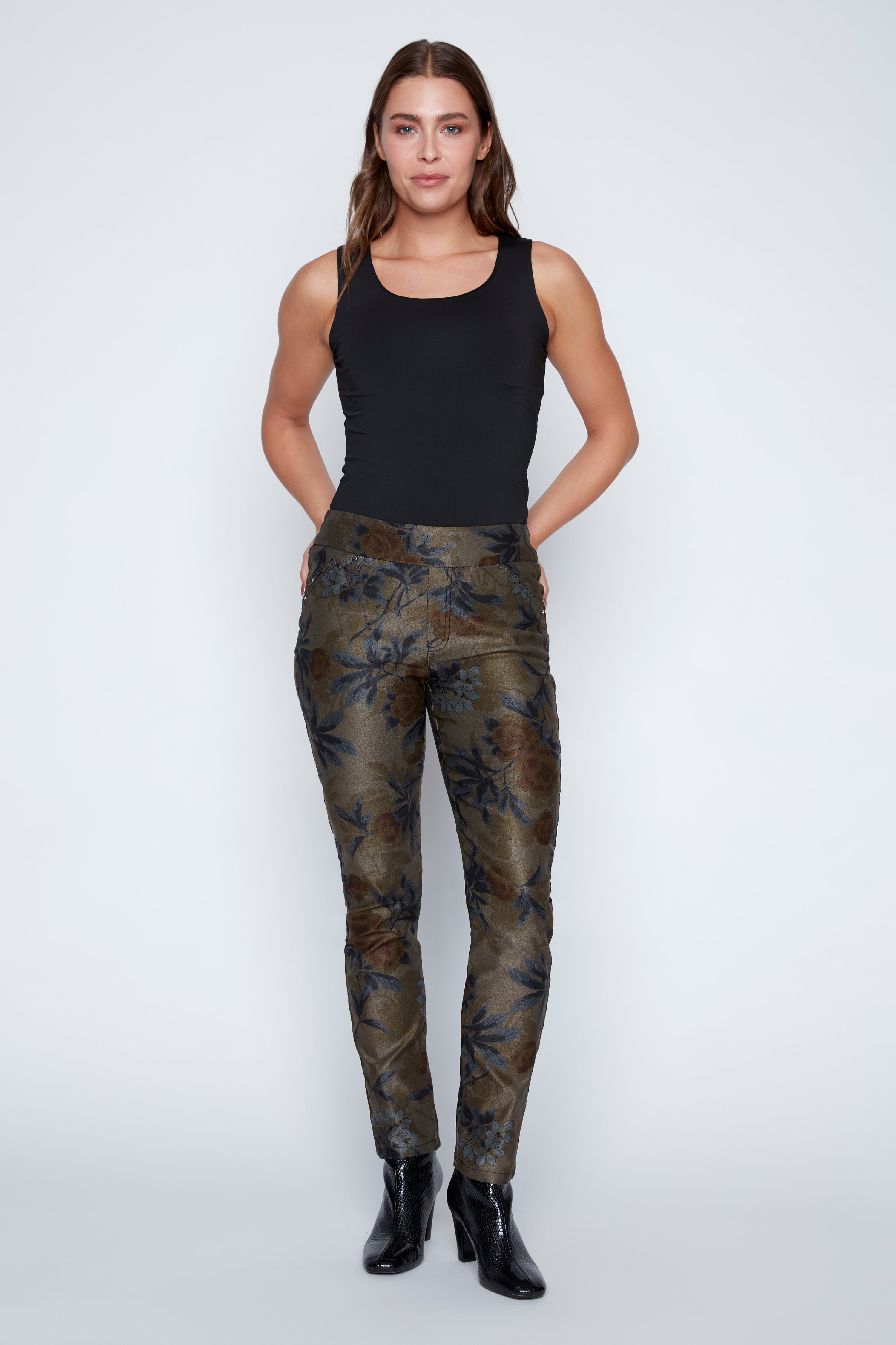 Pull on printed pant