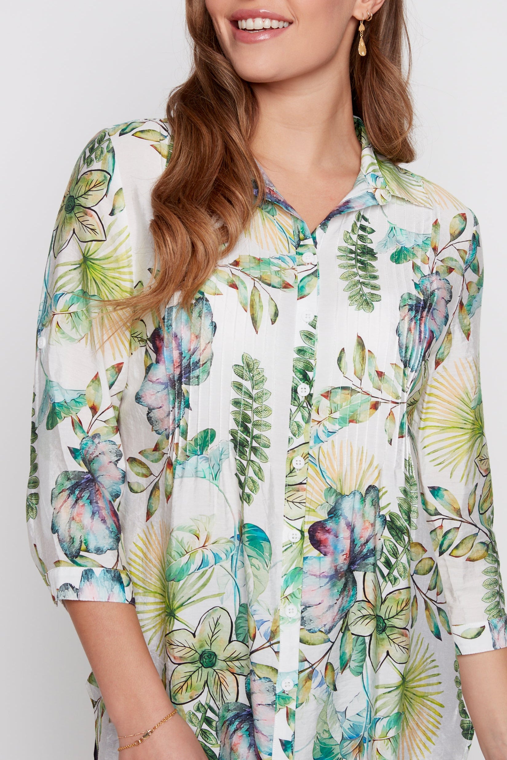 La blouse à plis fleuris