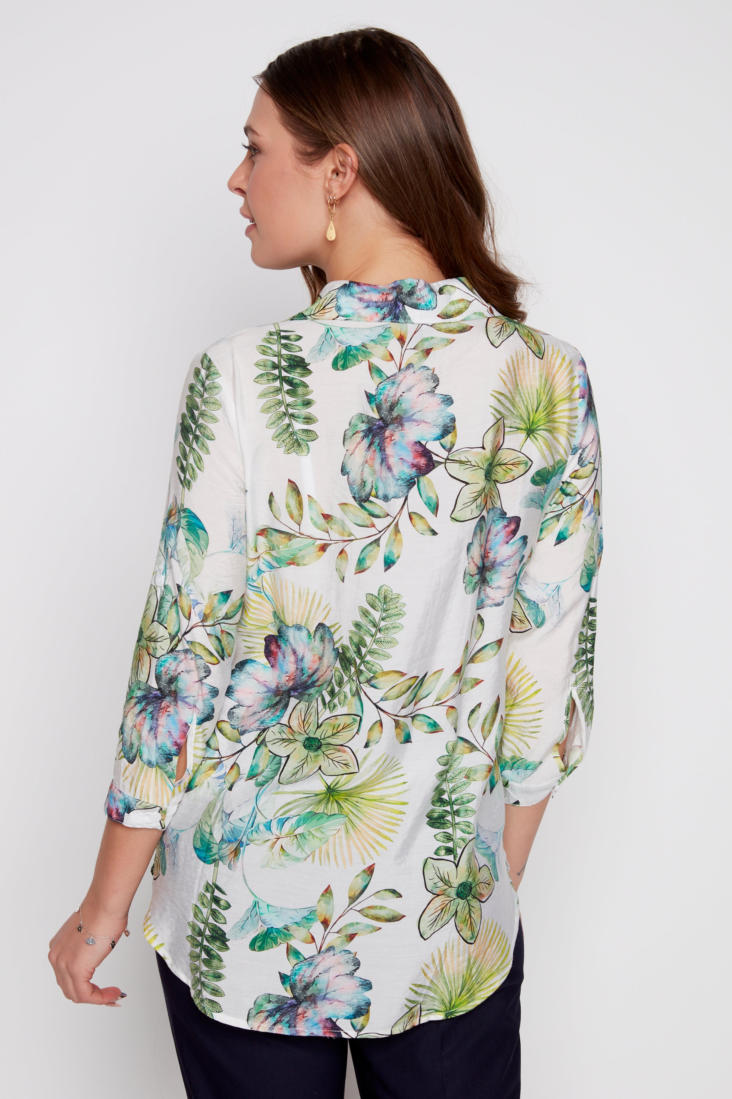 La blouse à plis fleuris