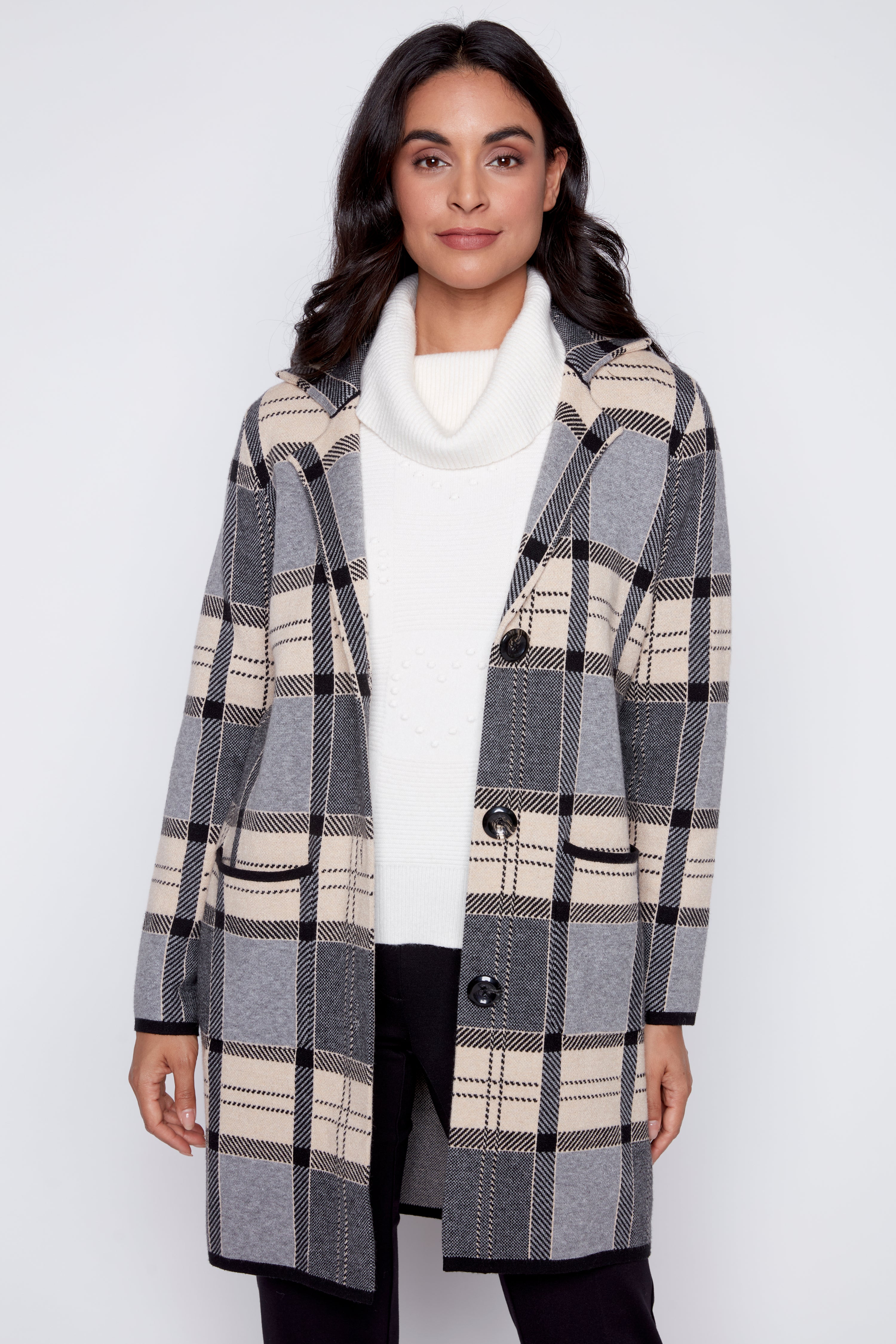 Le manteau-cardigan à carreaux