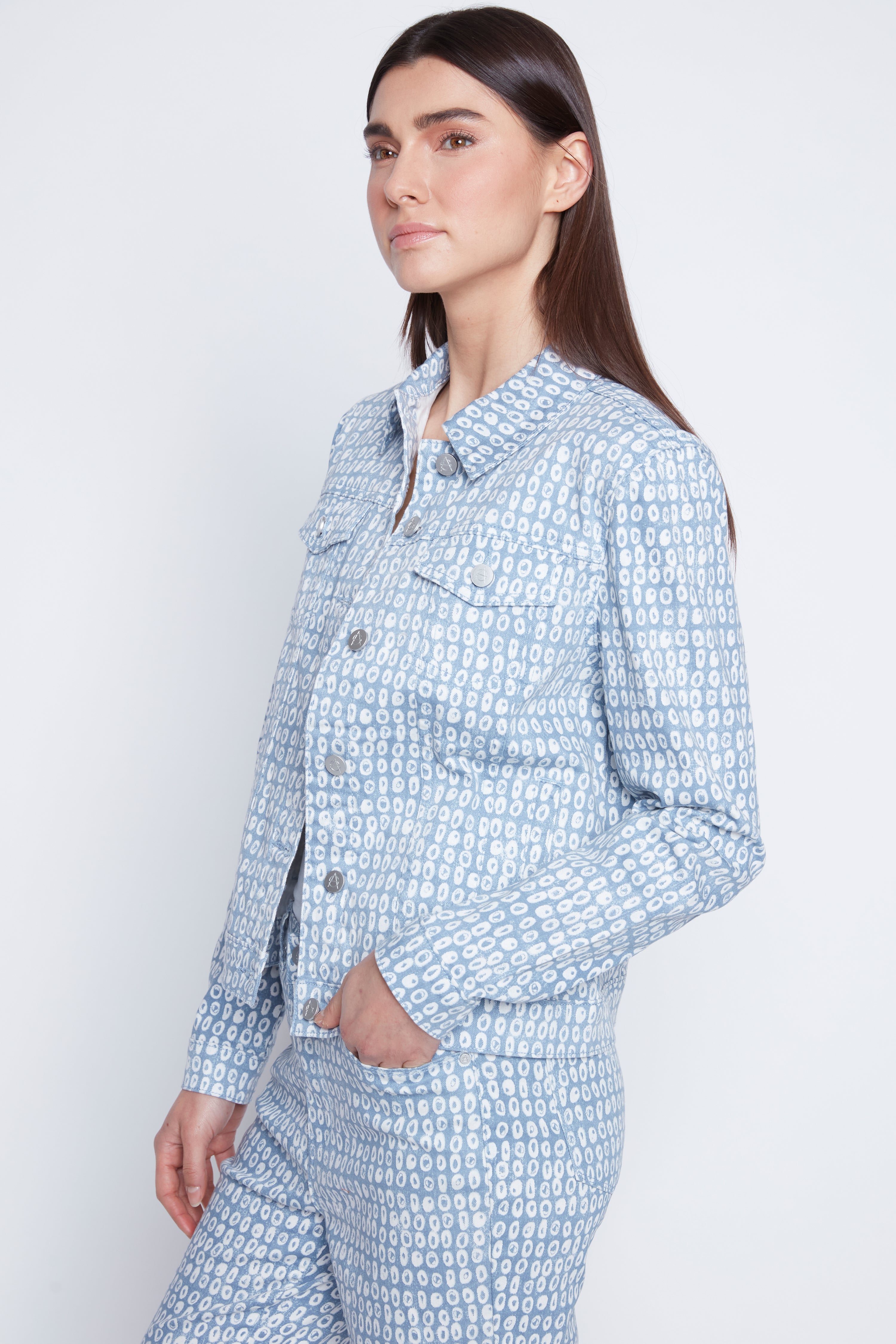 La veste en denim imprimée