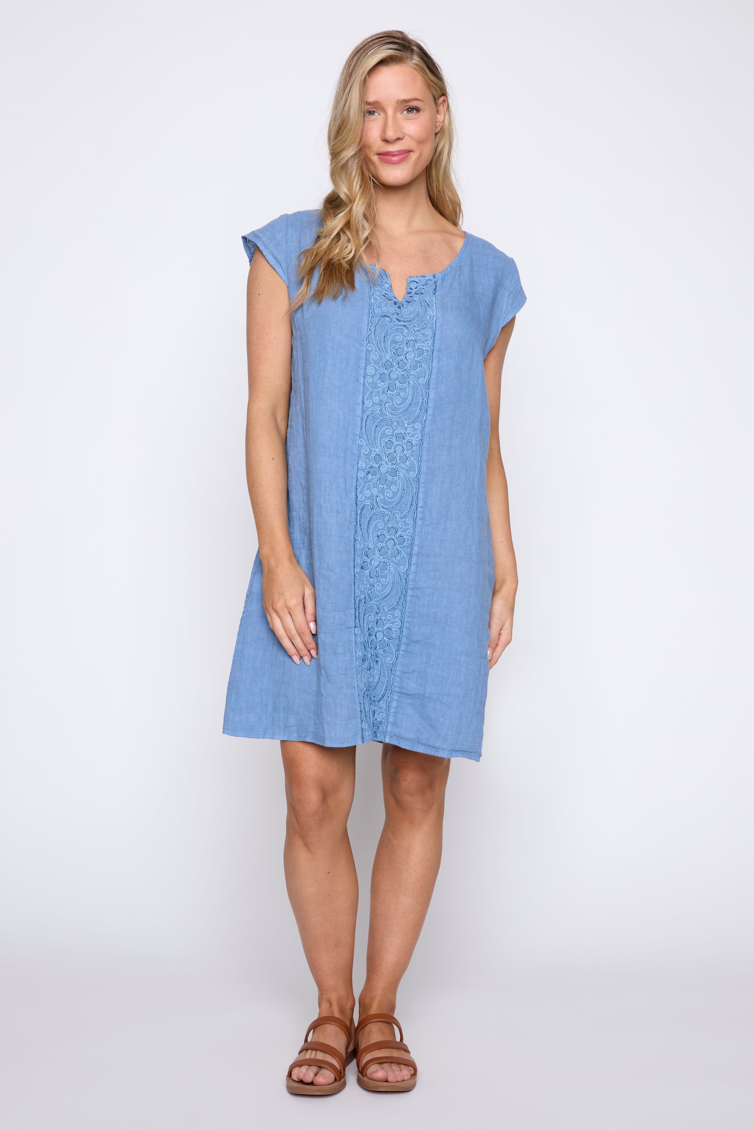 Front embroidery linen dress