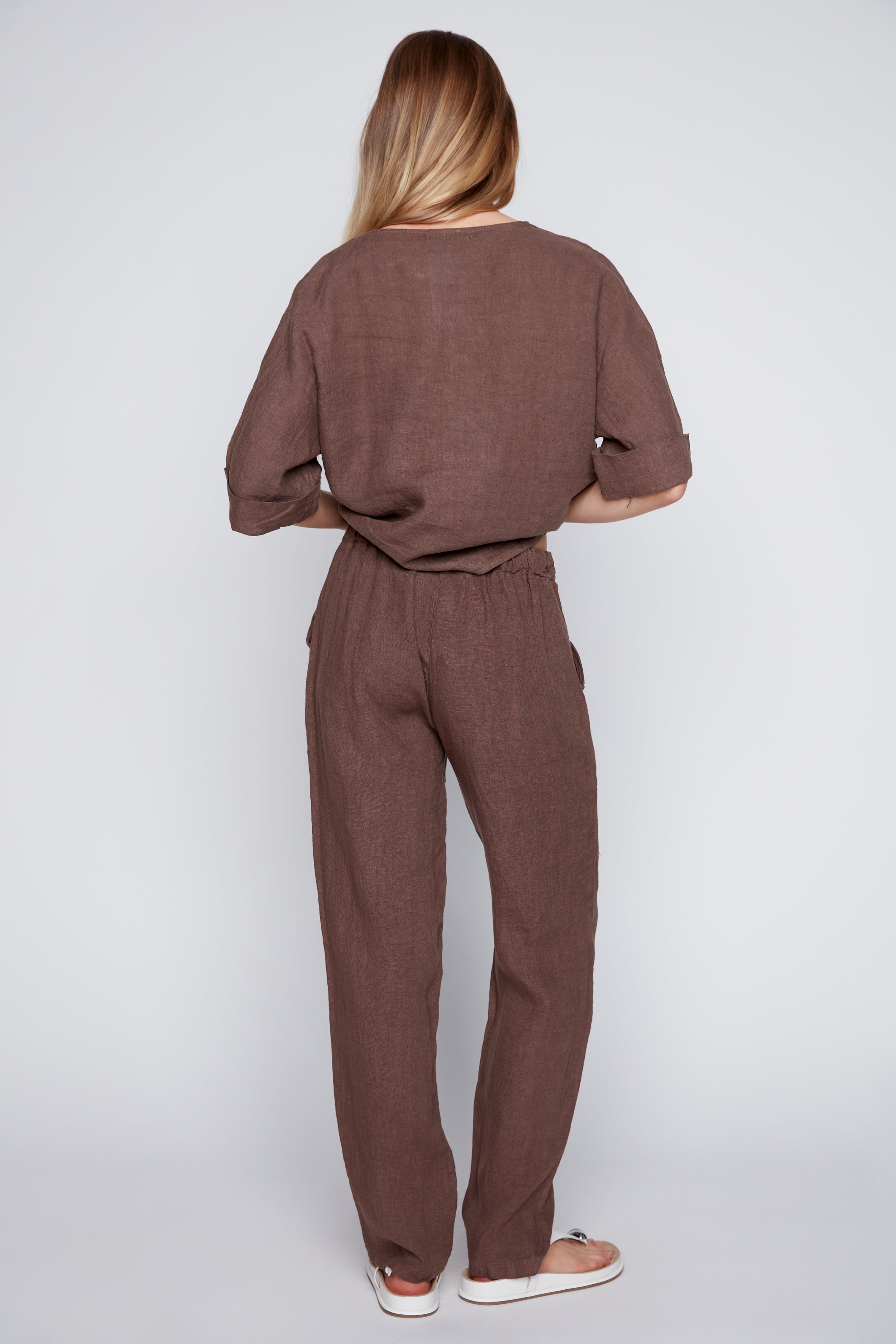 #Color_BROWN
