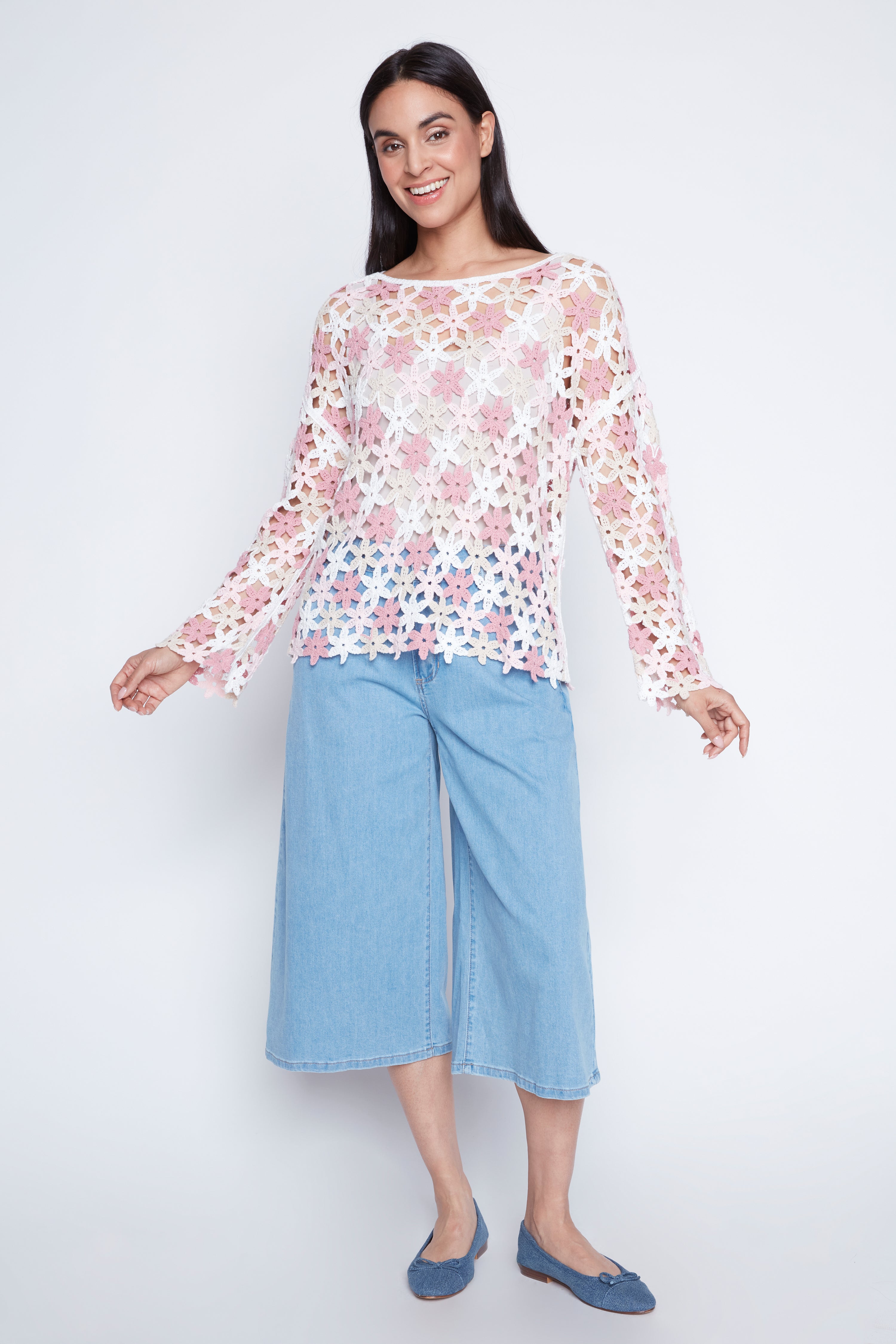 Bell sleeve floral crochet top