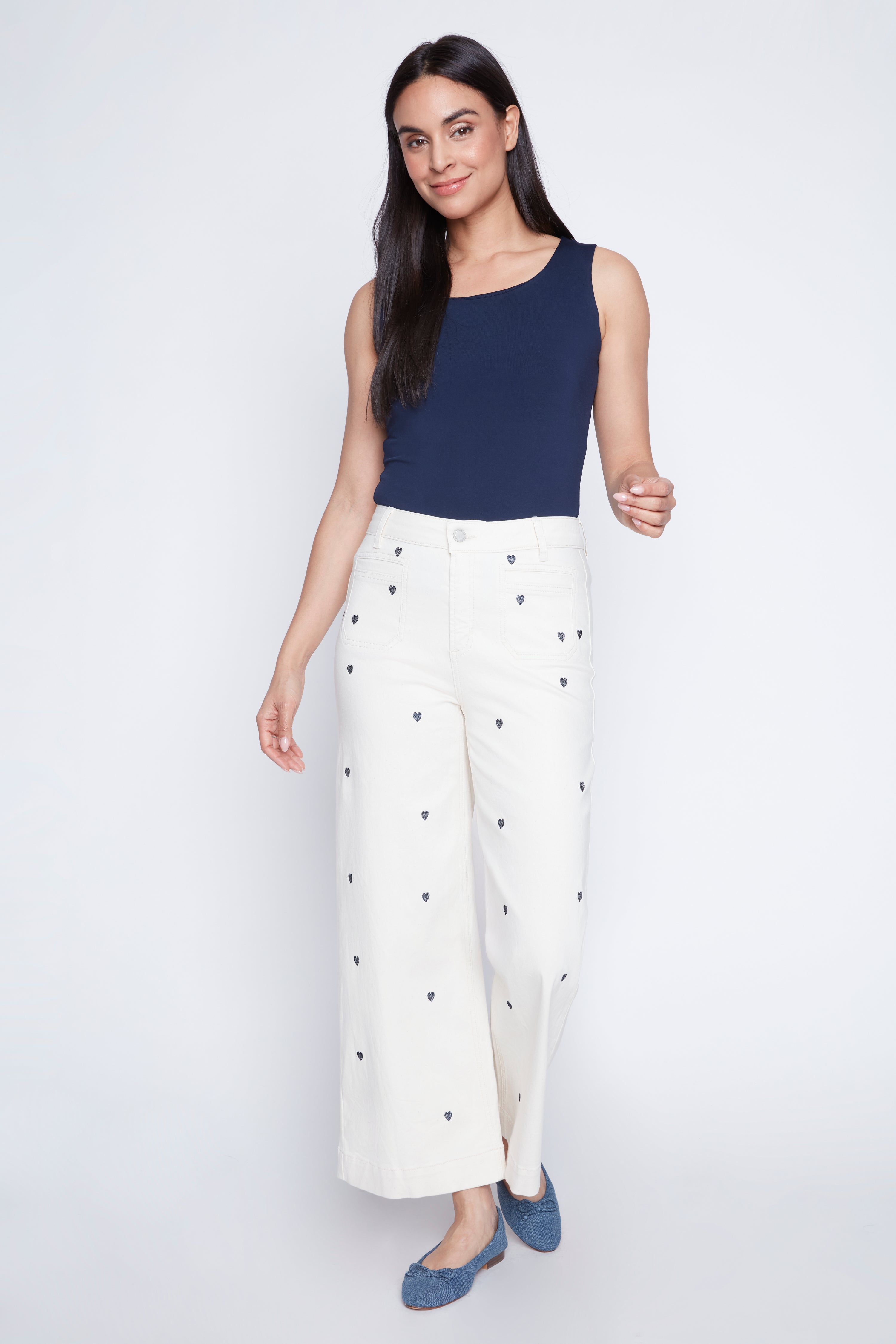 Wide leg heart embroidered jean