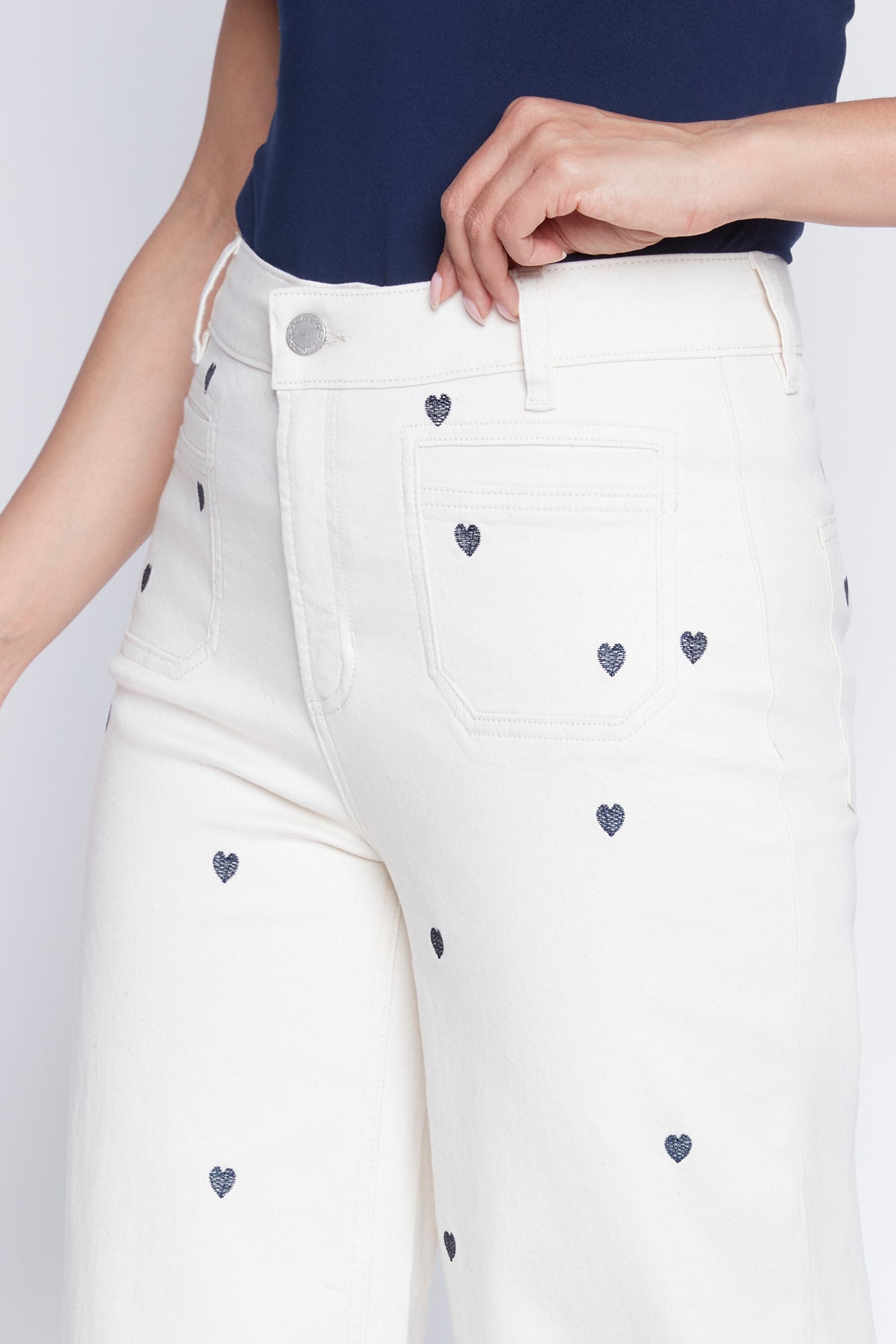 Wide leg heart embroidered jean