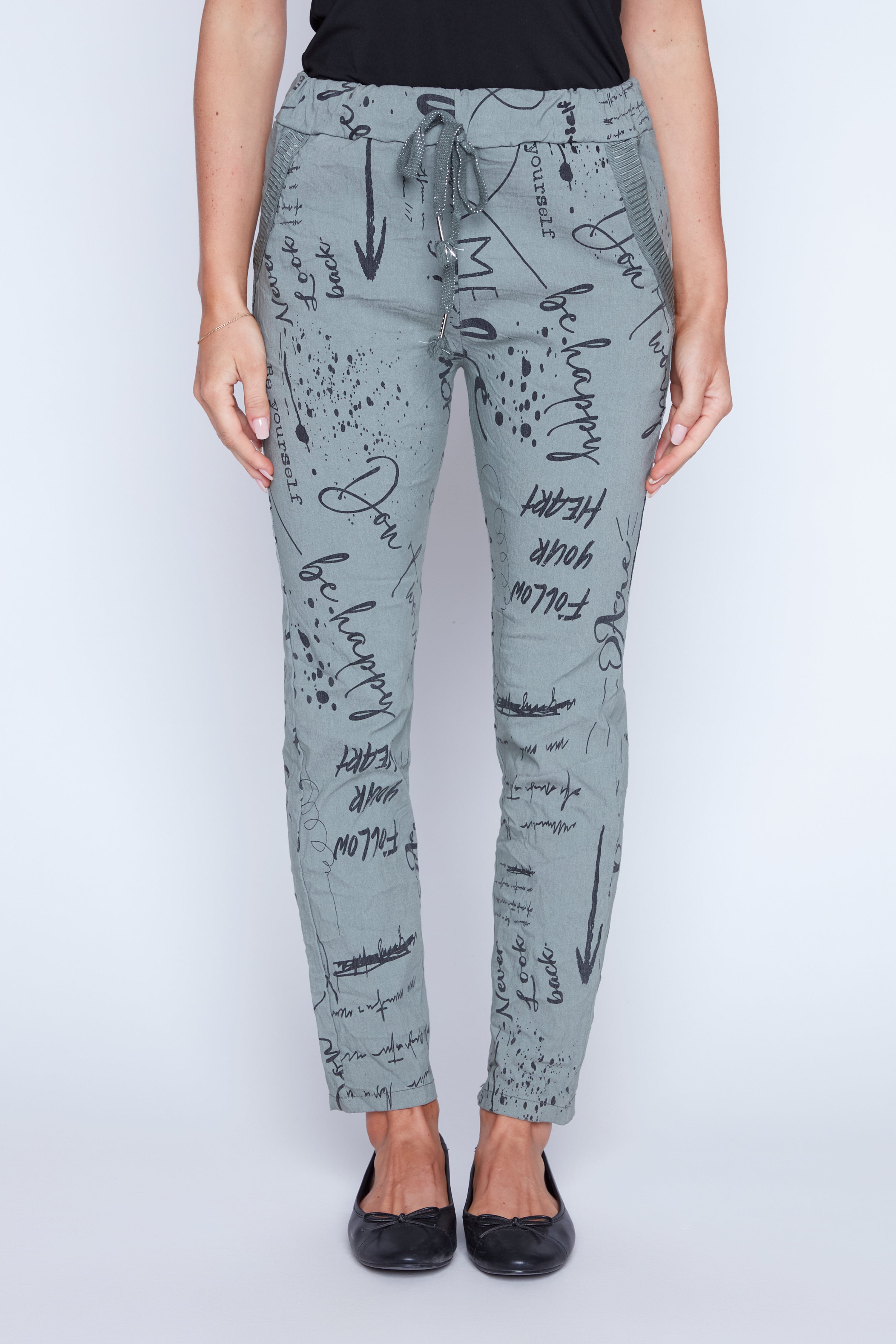 Newspaper print crinkle pant