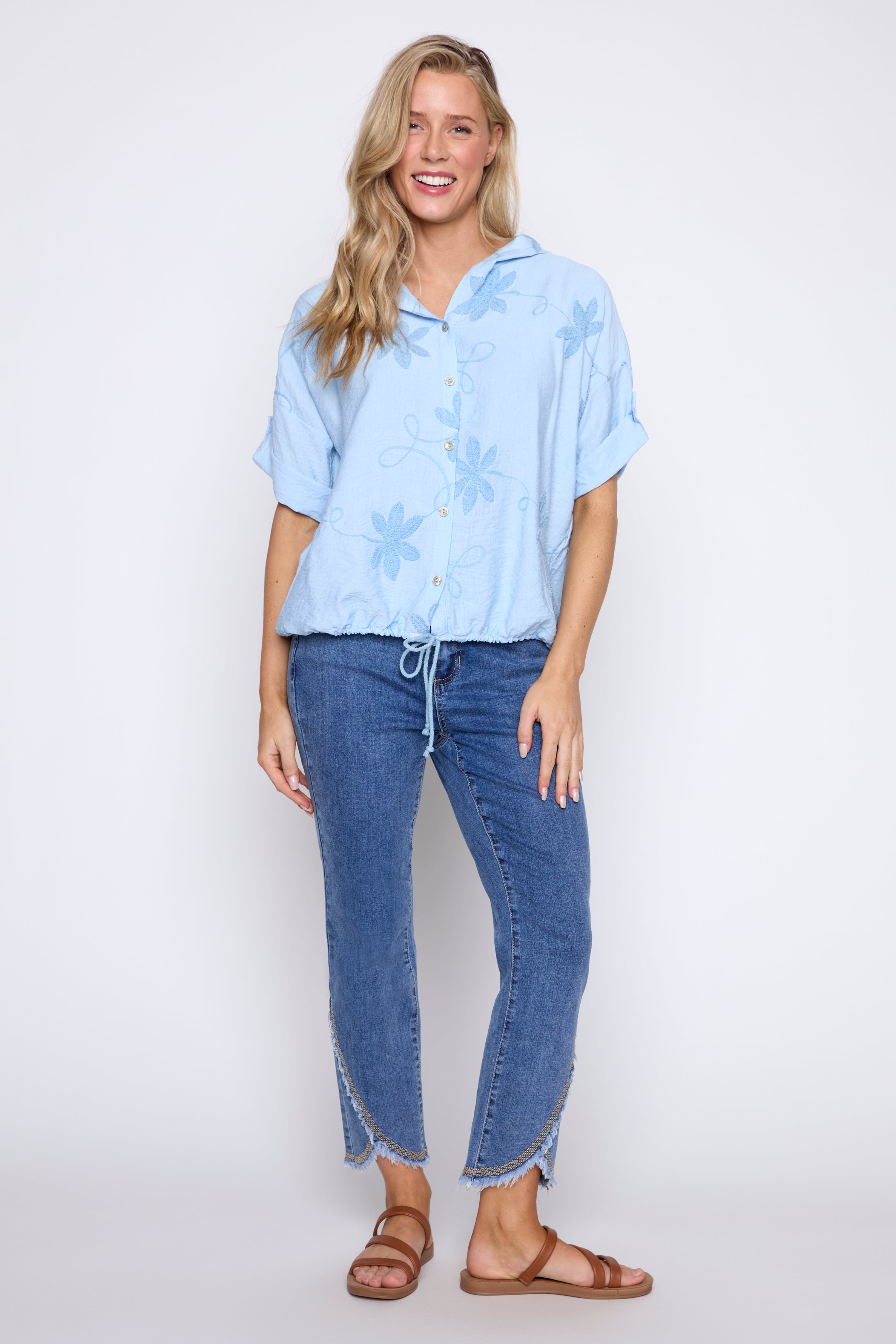 Leaf embroidery hooded blouse