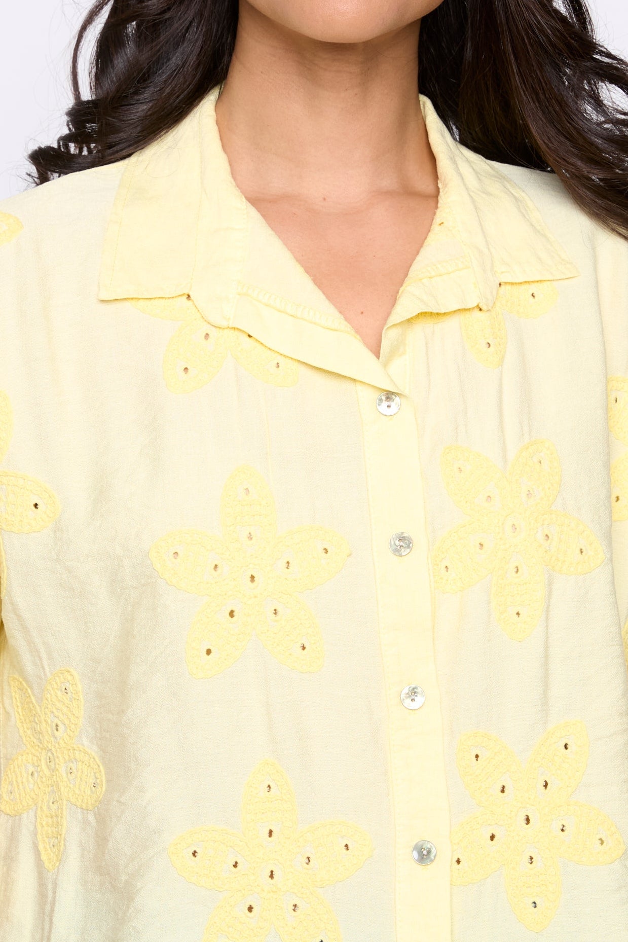 Floral embroidery blouse