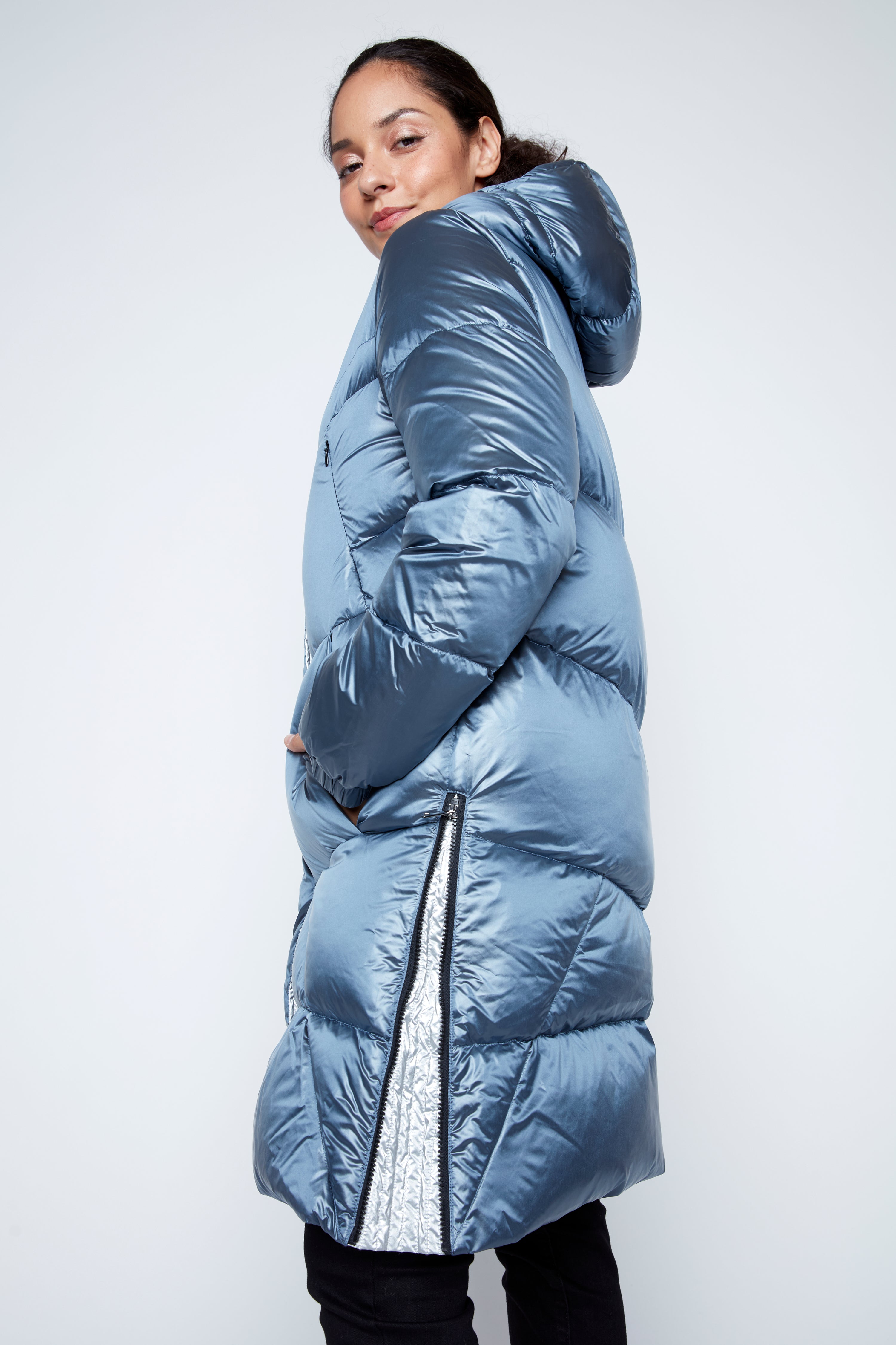 Iridescent quilt puffer jacket