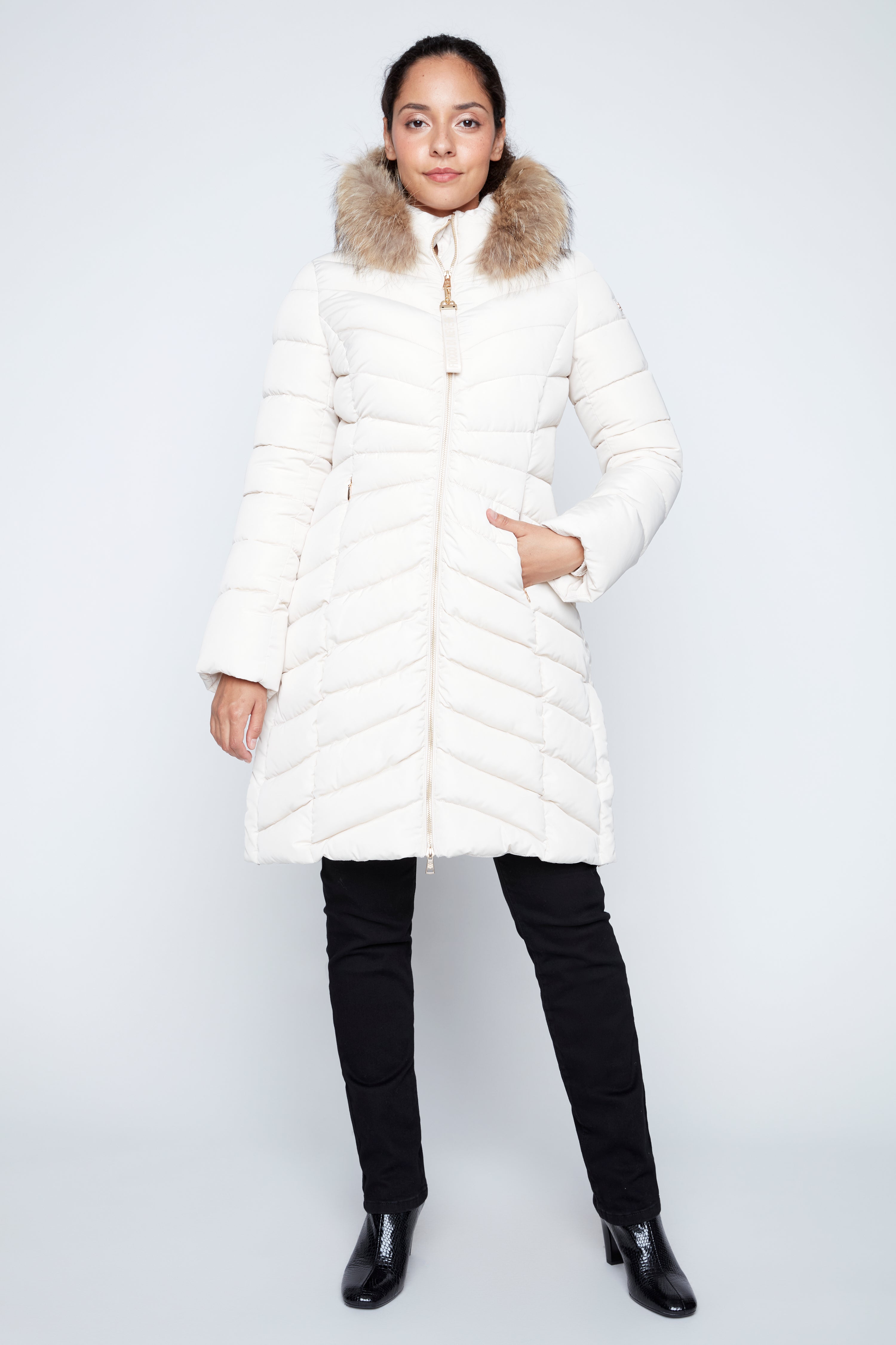 V quilt puffer jacket