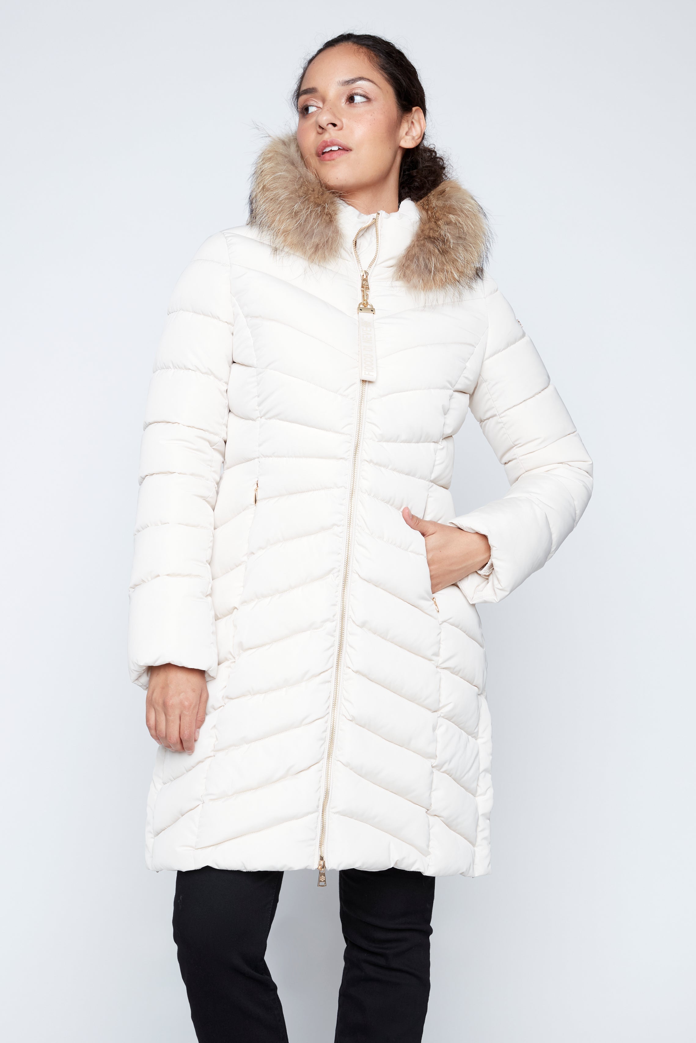 V quilt puffer jacket
