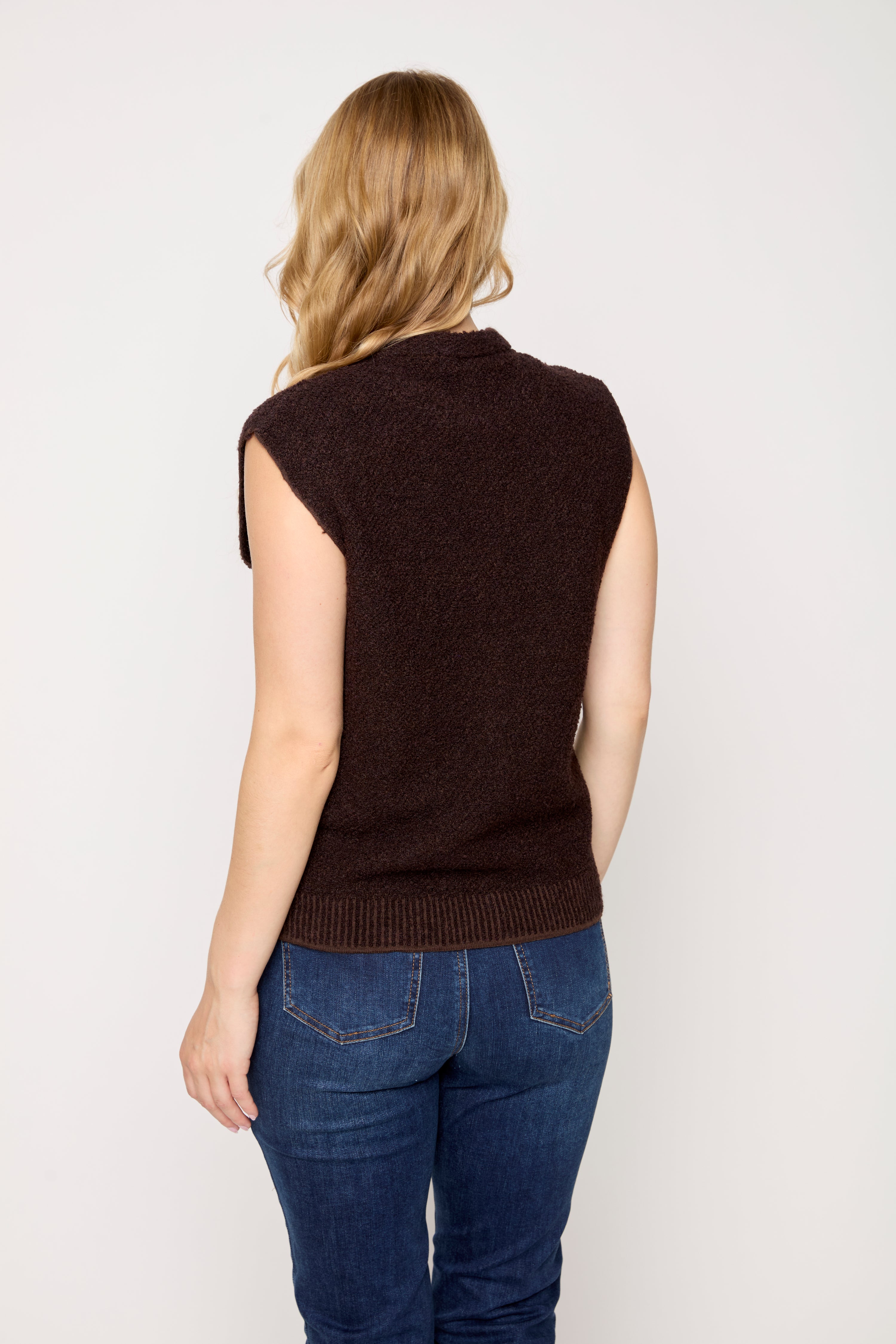 #color_BROWN