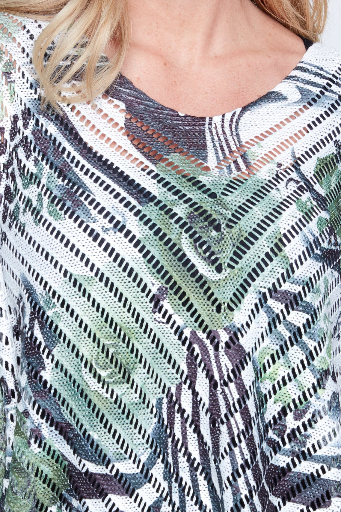 Animal roses print crochet top