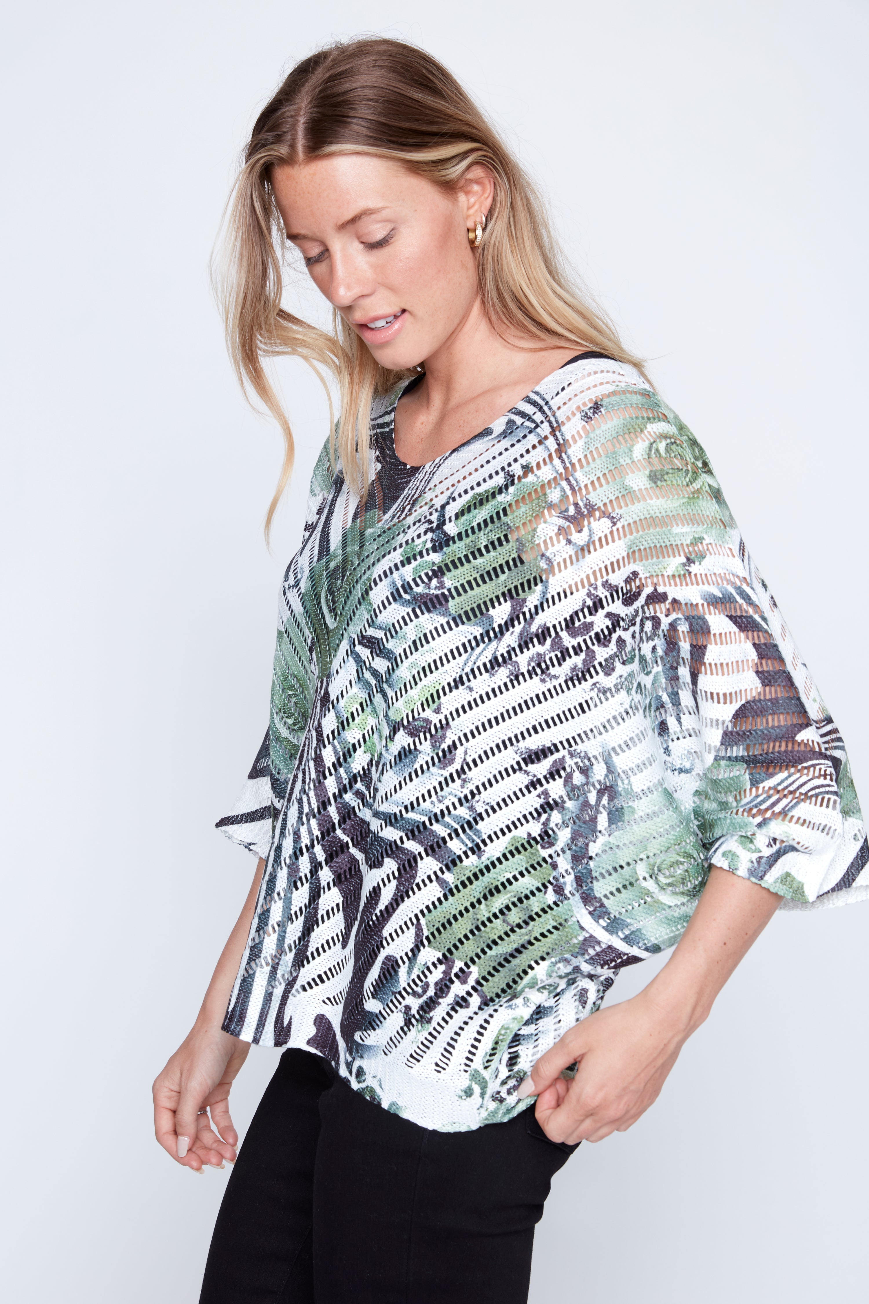 Animal roses print crochet top