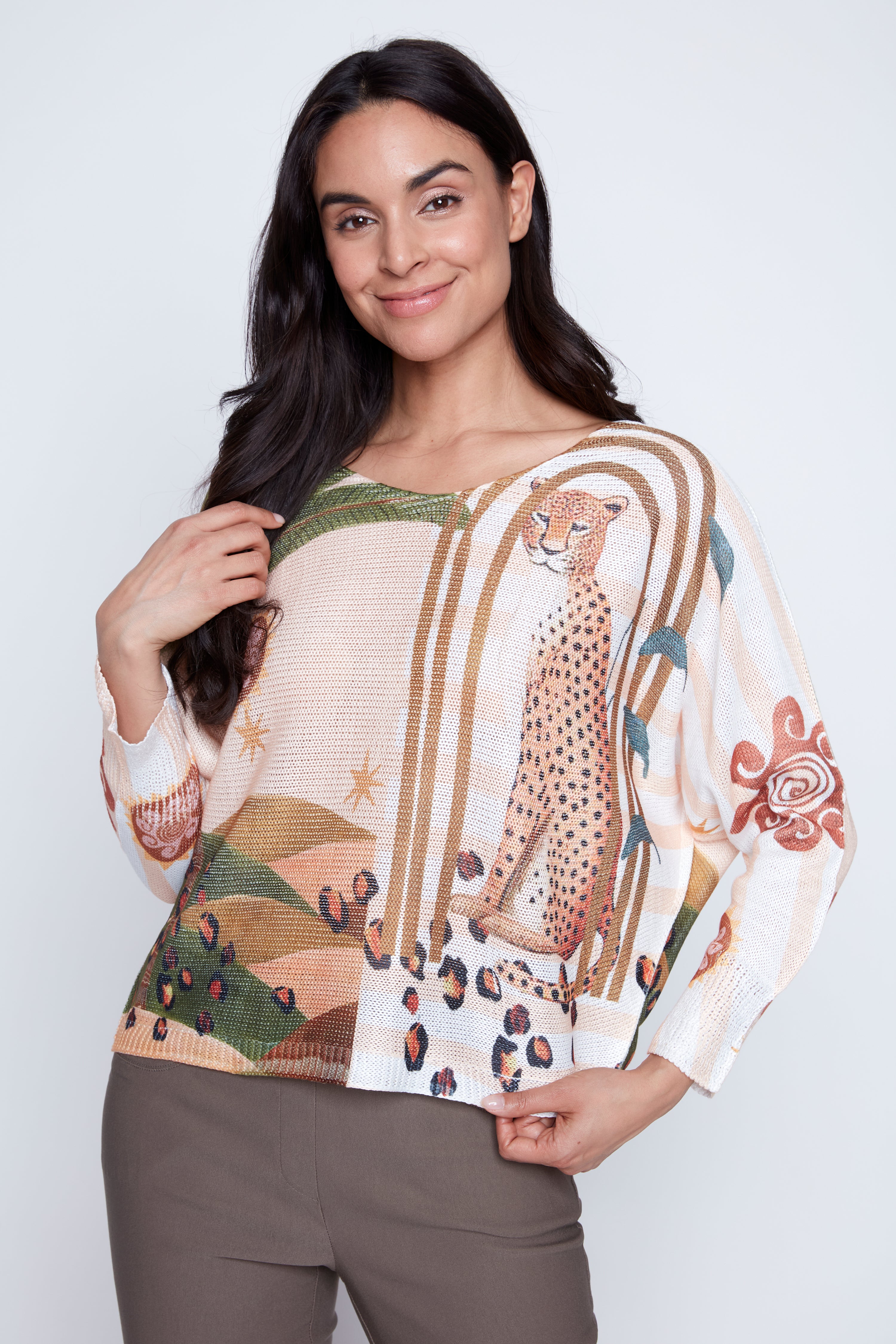 Le pull à imprimé tigre