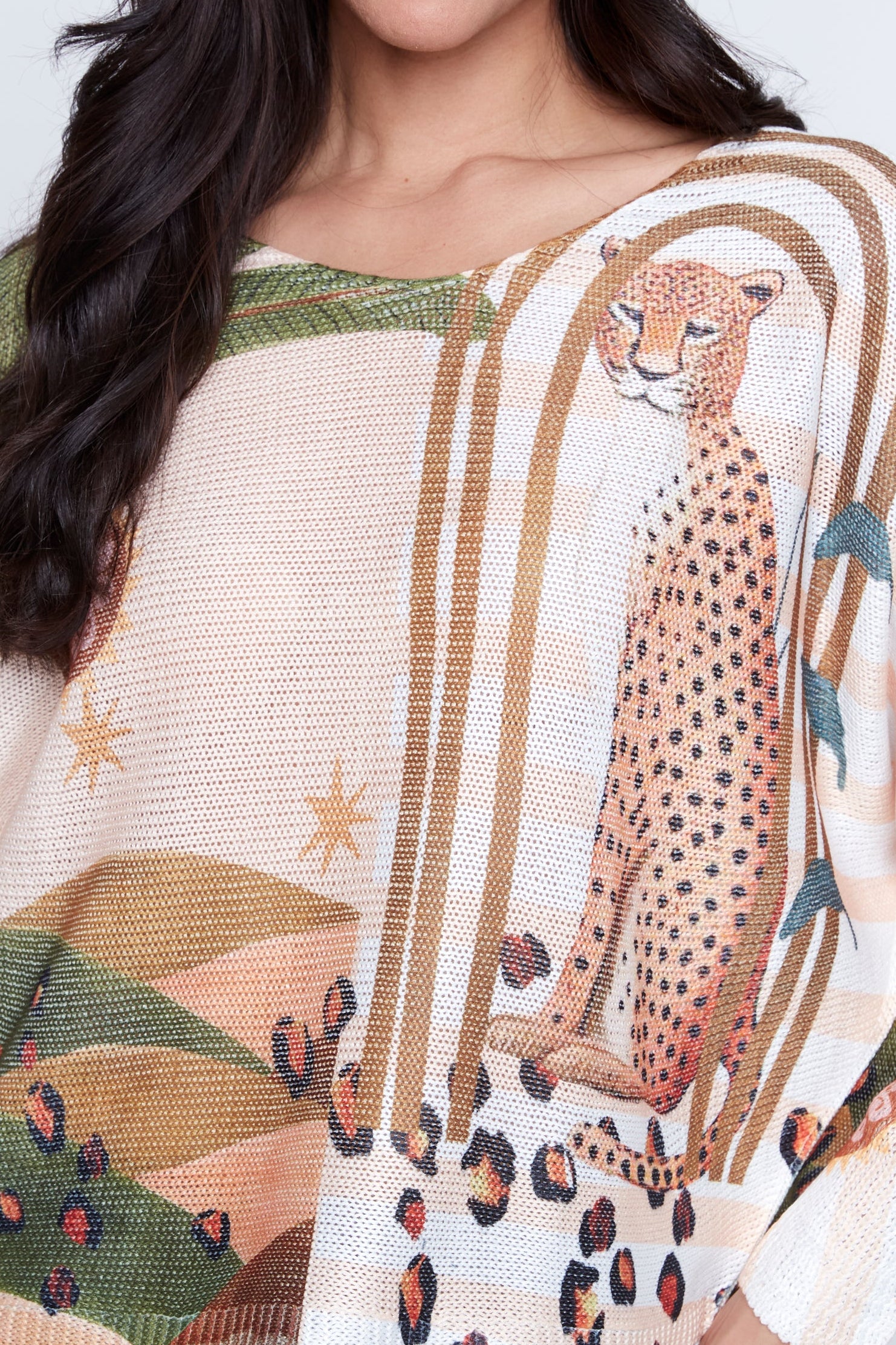 Le pull à imprimé tigre