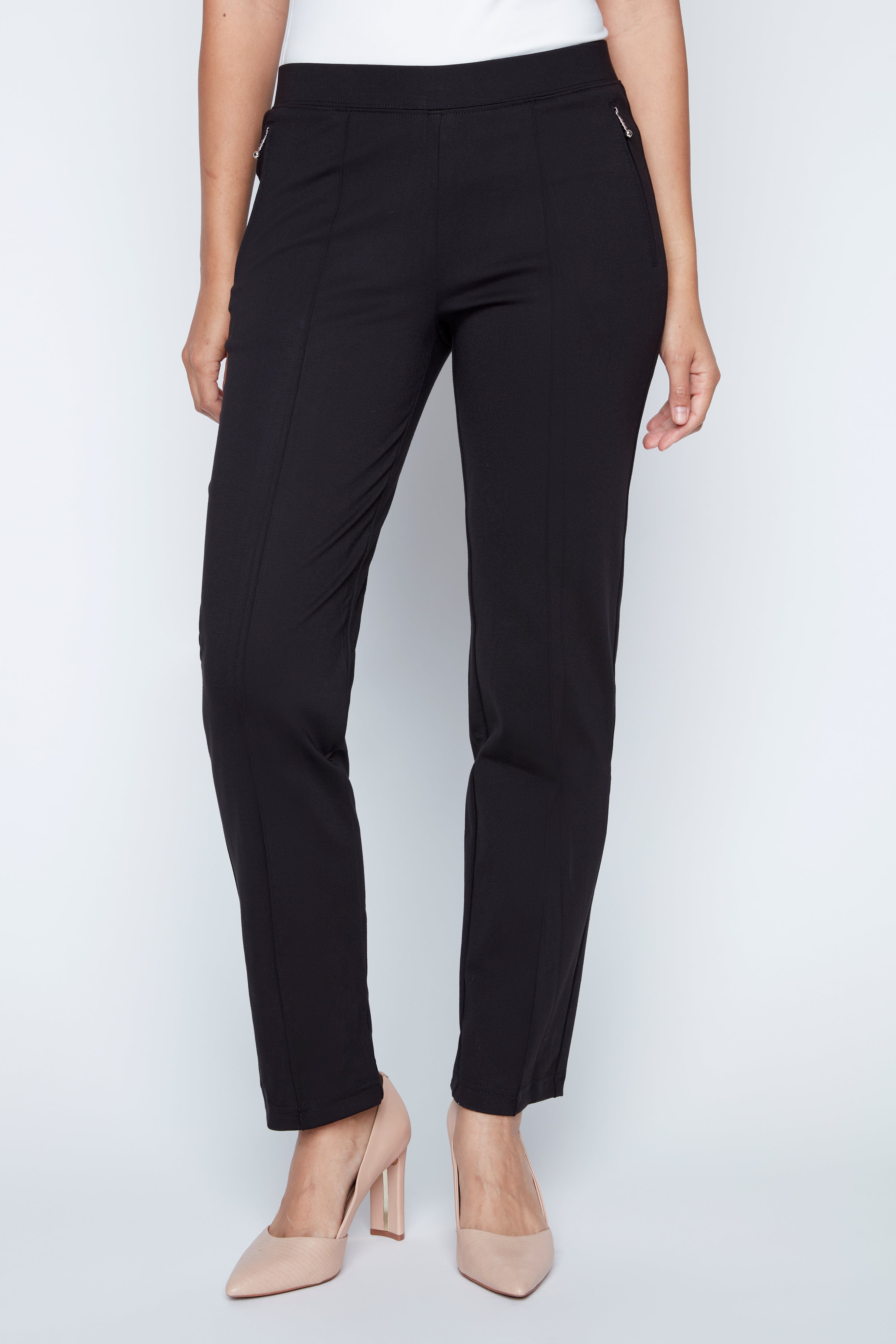 Le pantalon à enfiler avec détails pinces,