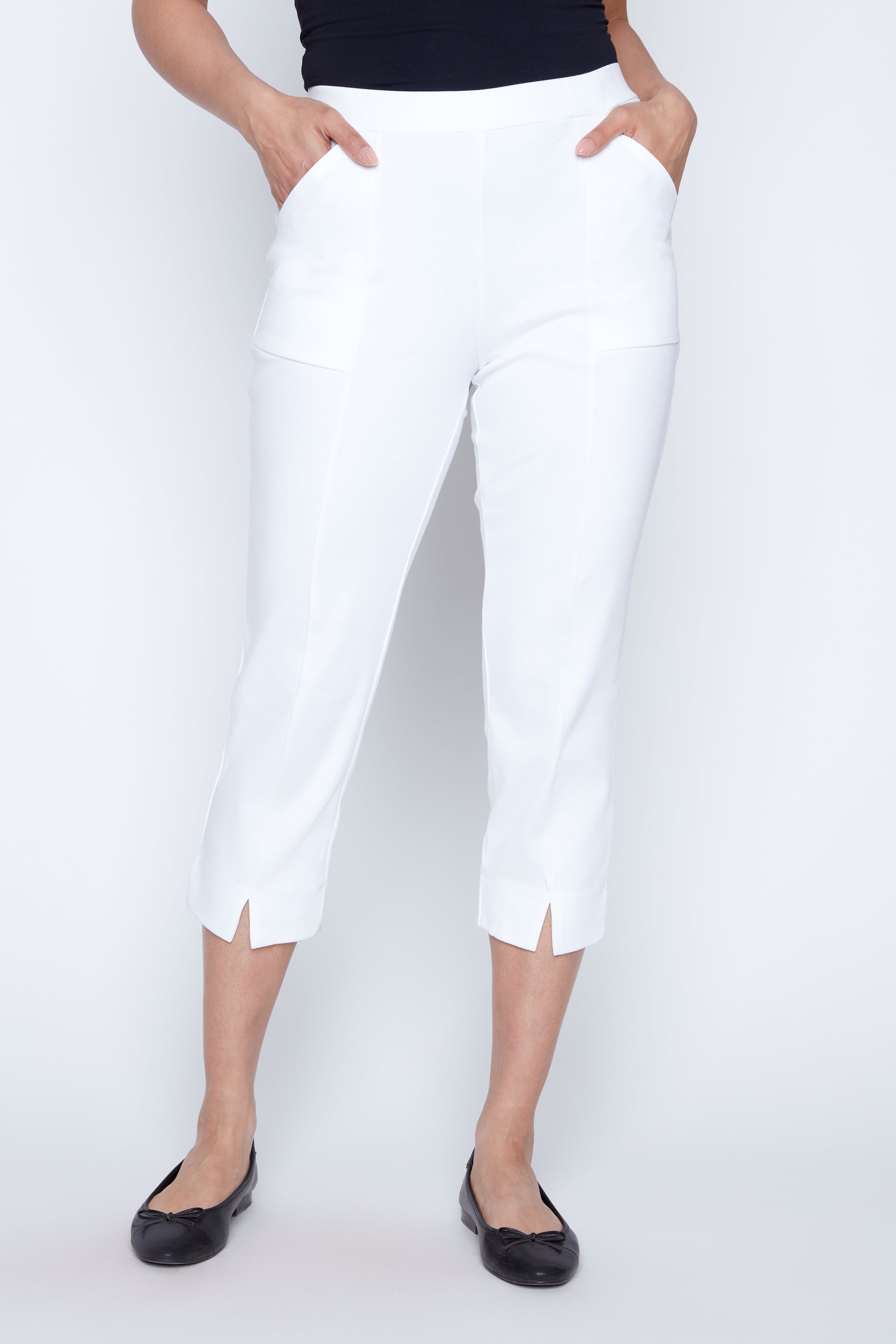 Slim leg pull on cotton capri