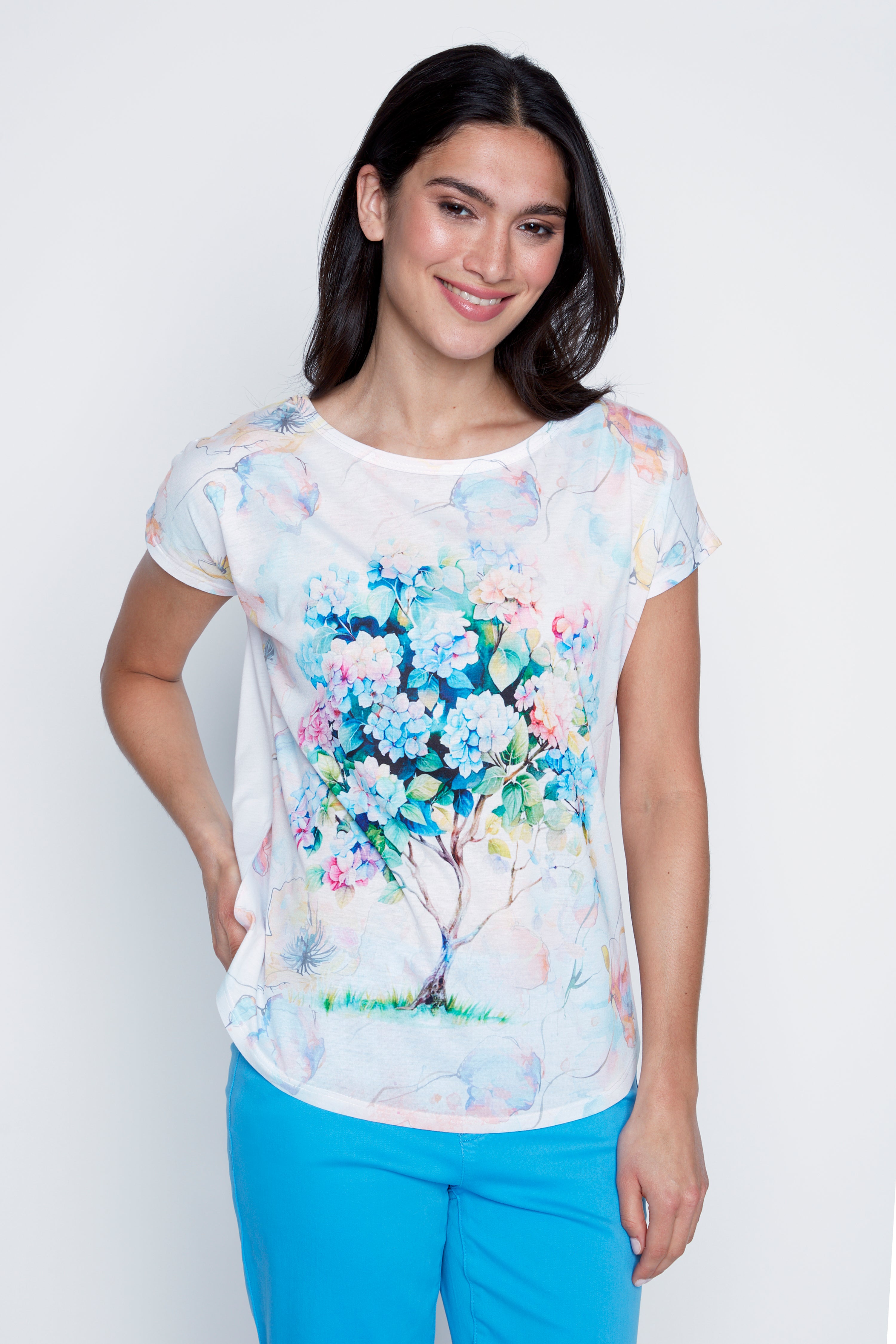 Le t-shirt imprimé hortensia coloré