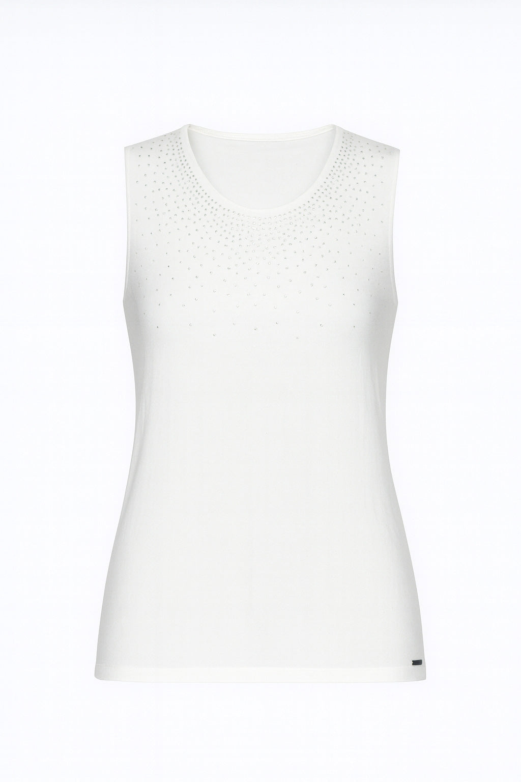 Le pull en maille orné