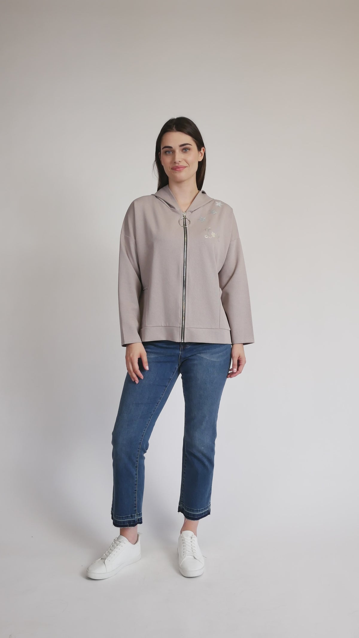 #Color_TAUPE