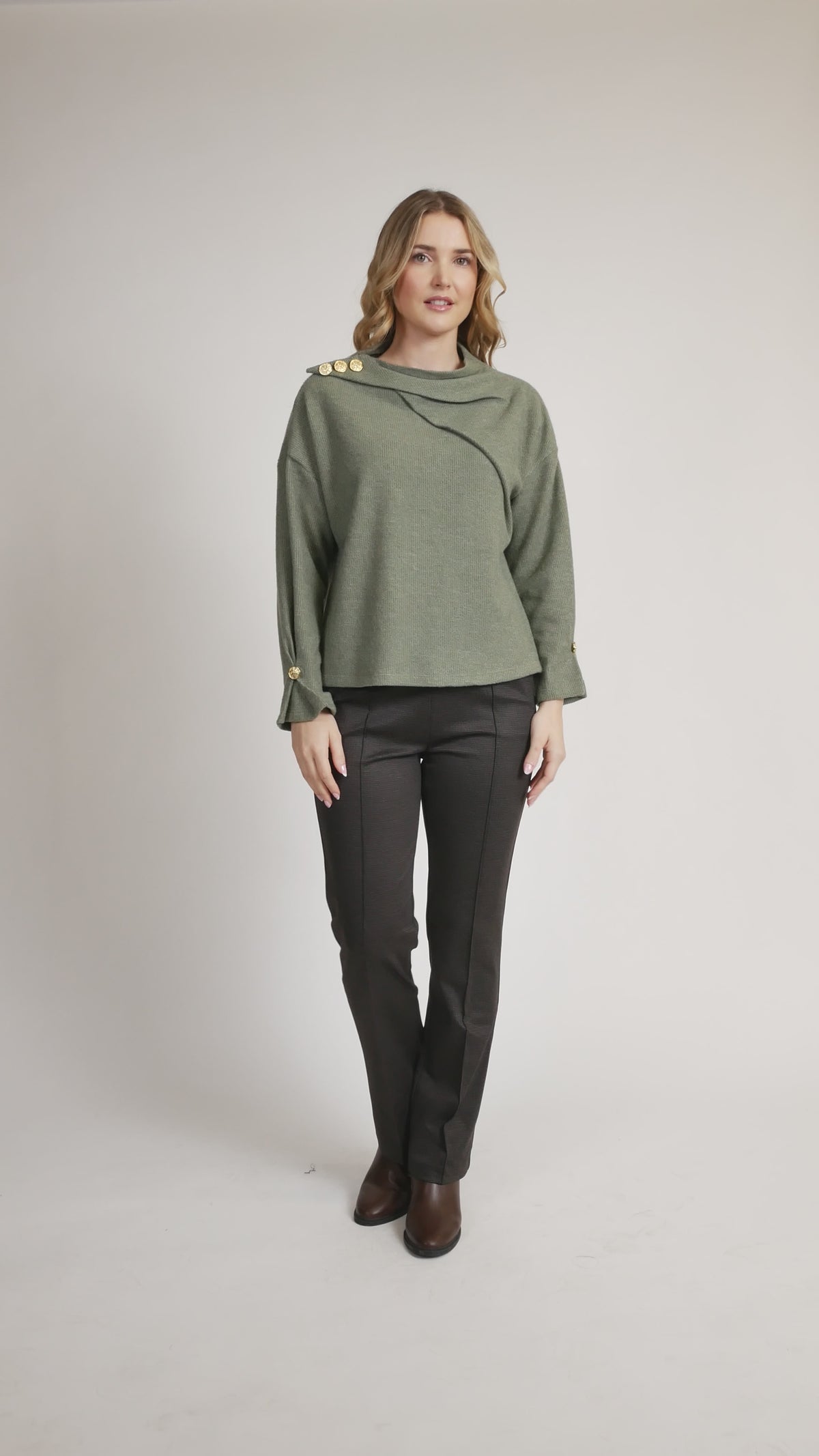 #Color_KHAKI