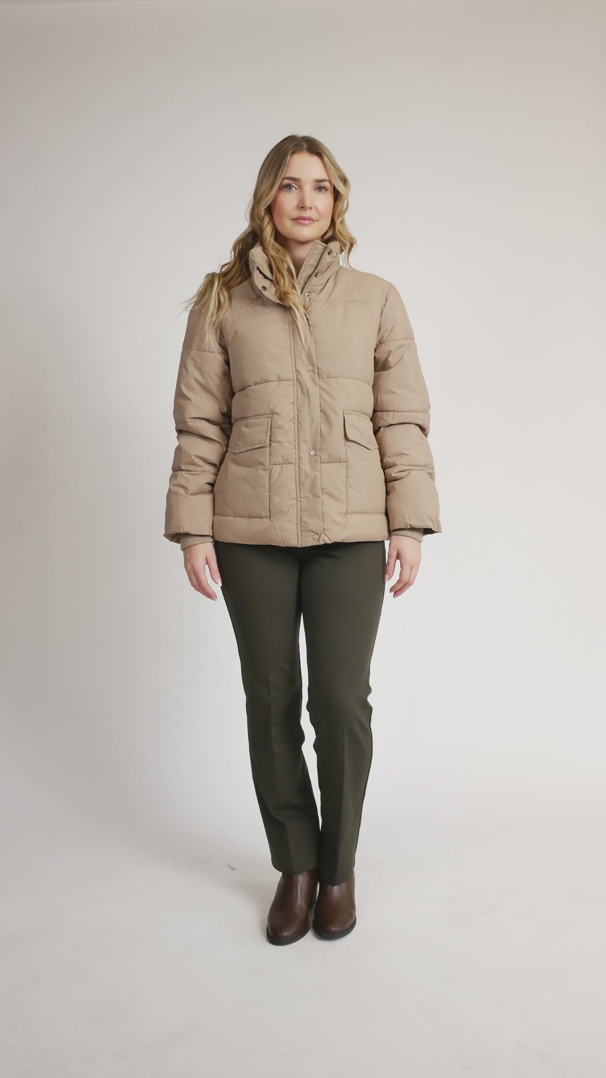 #Color_BEIGE