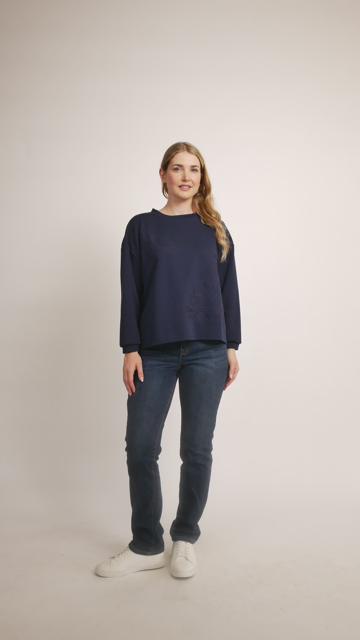 #color_NAVY
