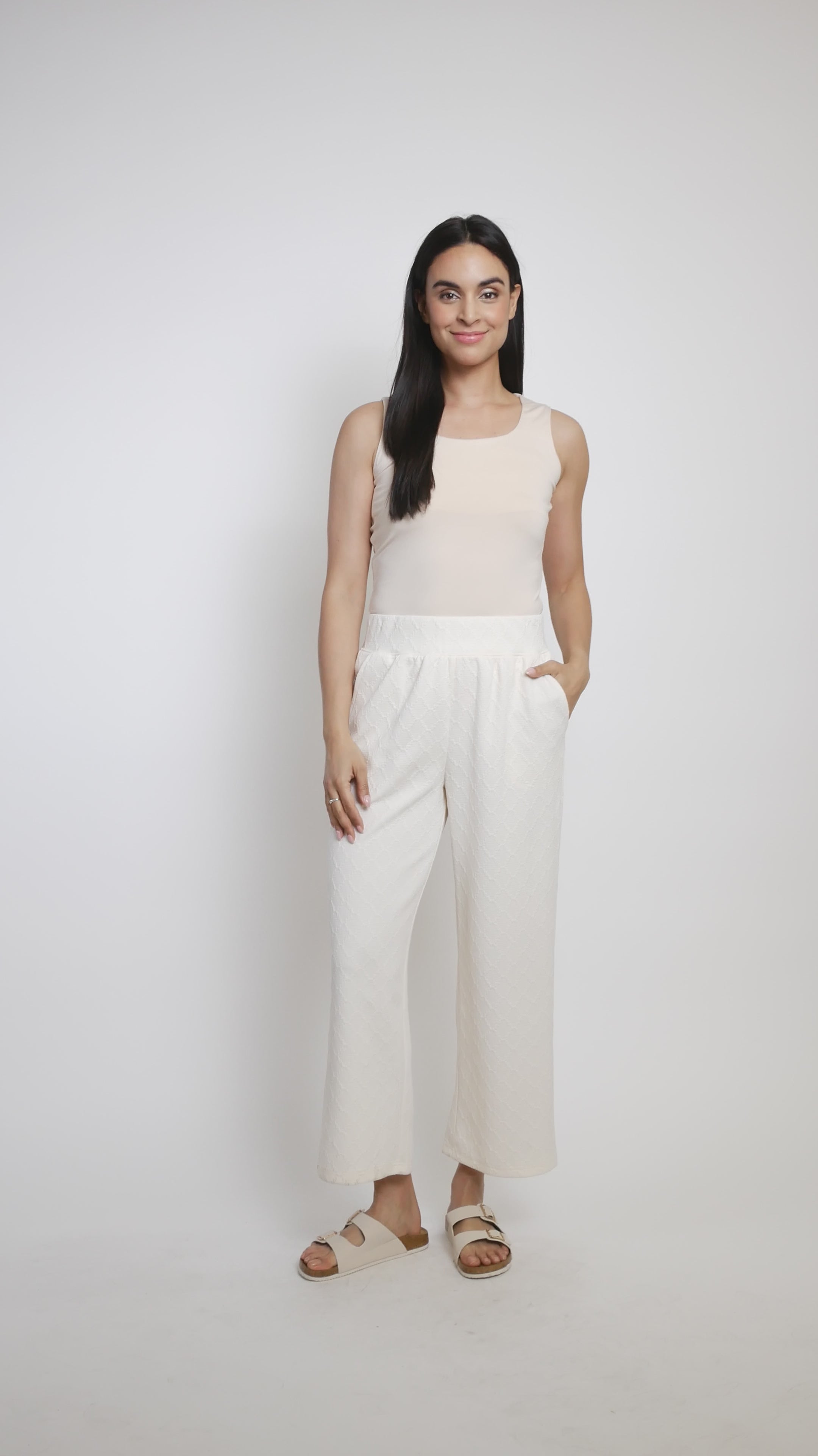 Wide leg diamond knit pant