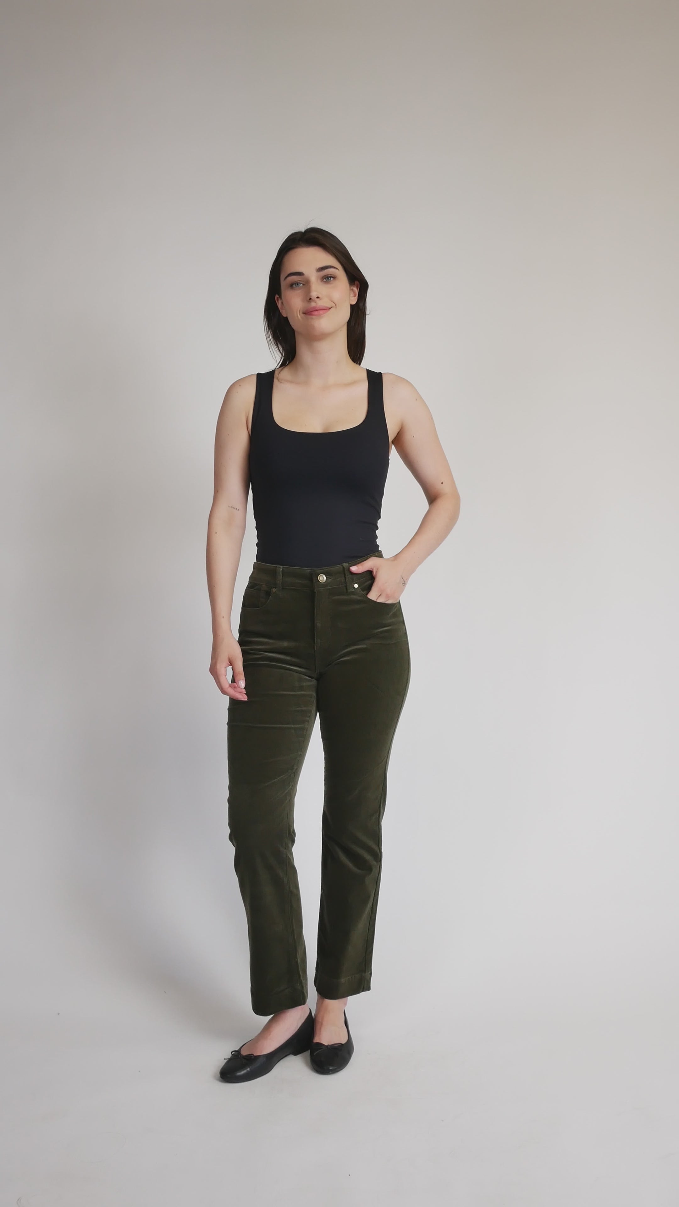 #Color_KHAKI